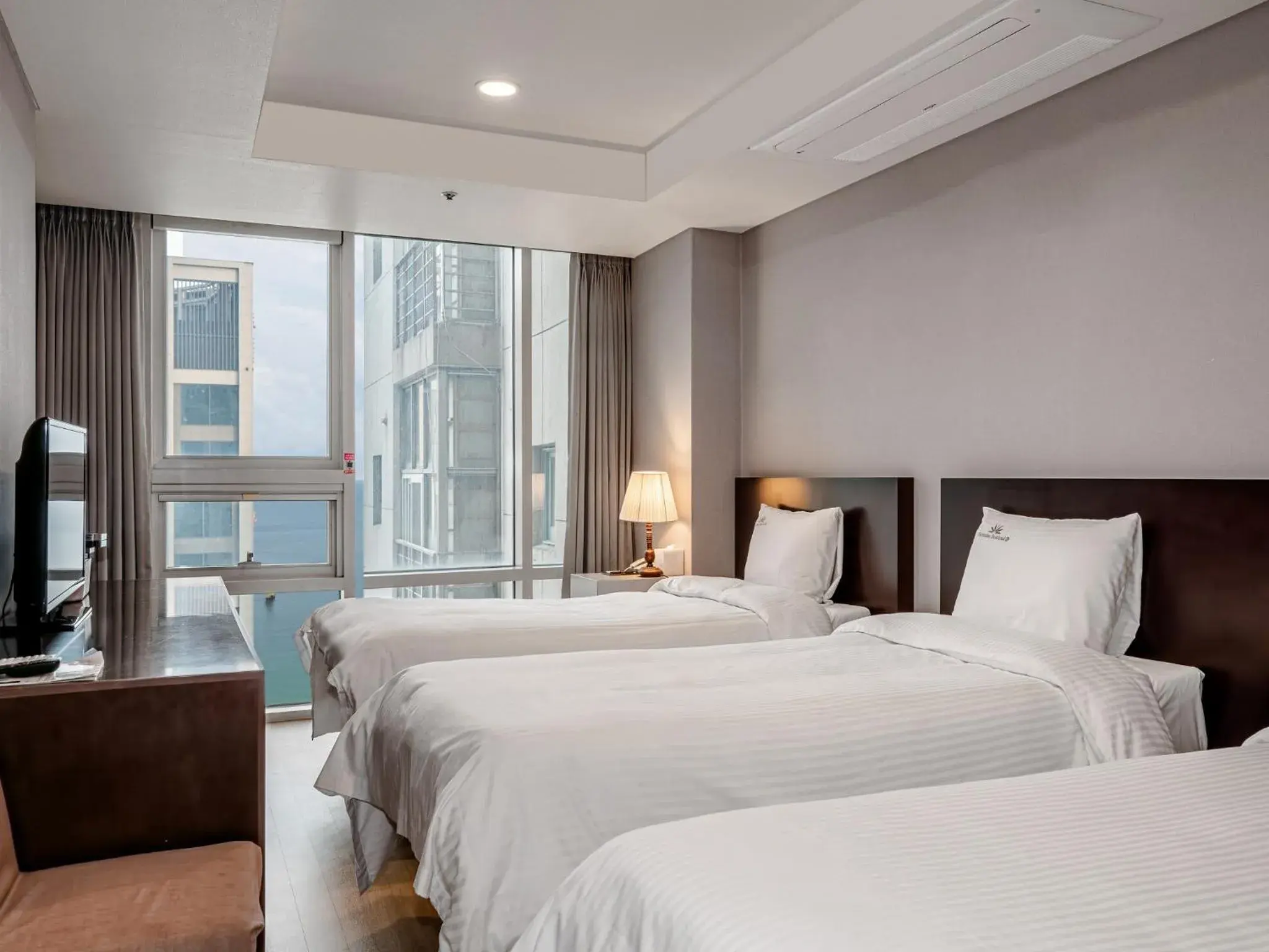 View (from property/room), Bed in Haeundae Seacloud Hotel Residence View (from property/room), Bed in Haeundae Seacloud Hotel Residence