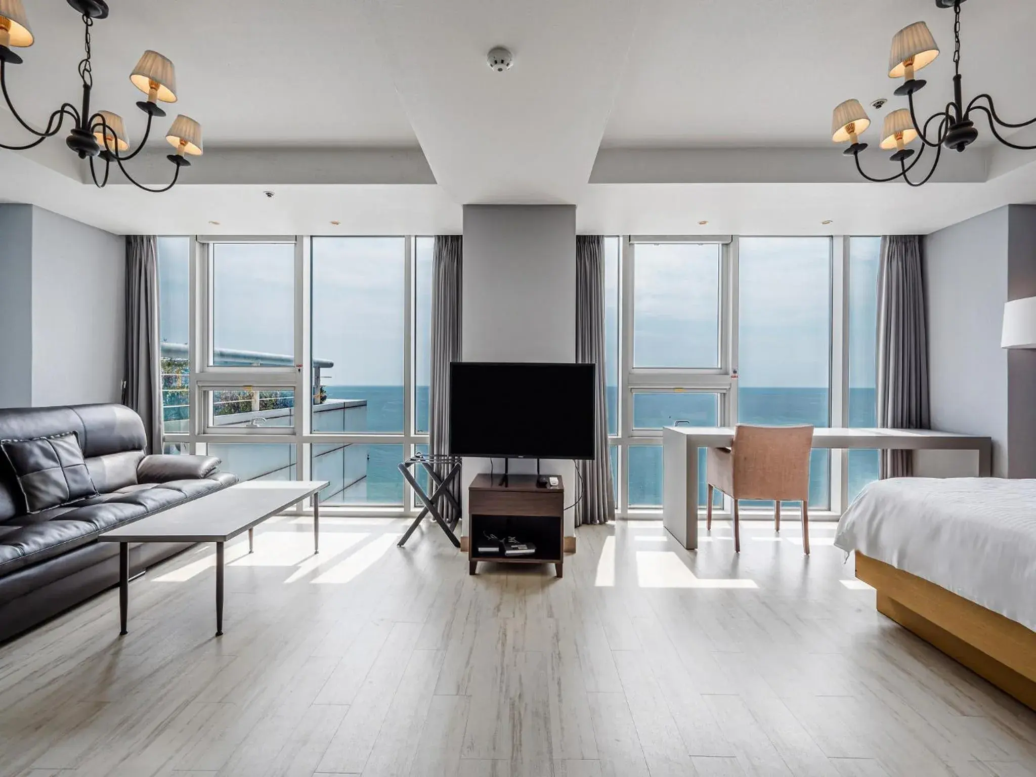 View (from property/room), Bed in Haeundae Seacloud Hotel Residence View (from property/room), Bed in Haeundae Seacloud Hotel Residence