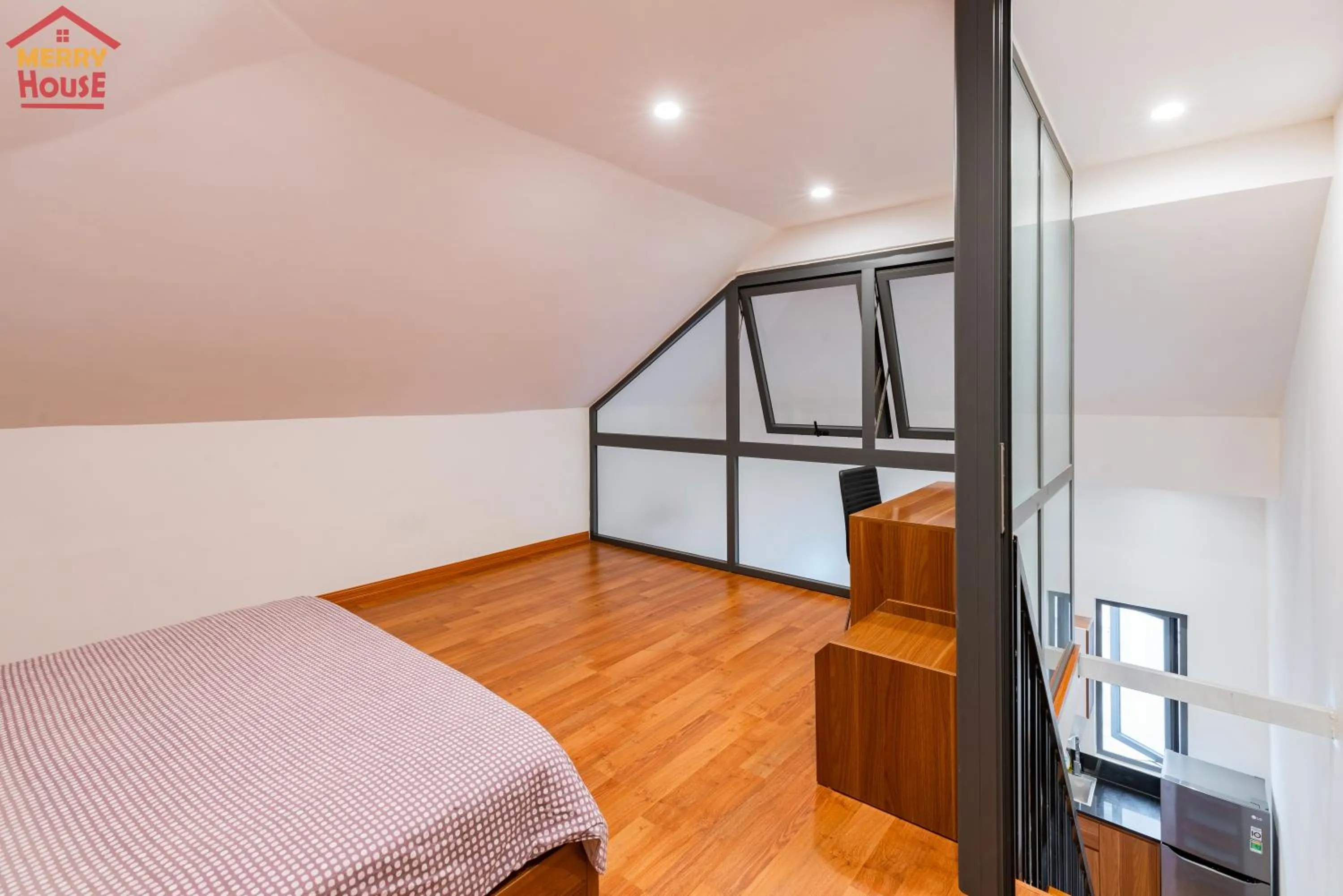 Bed in Merry House Imperia