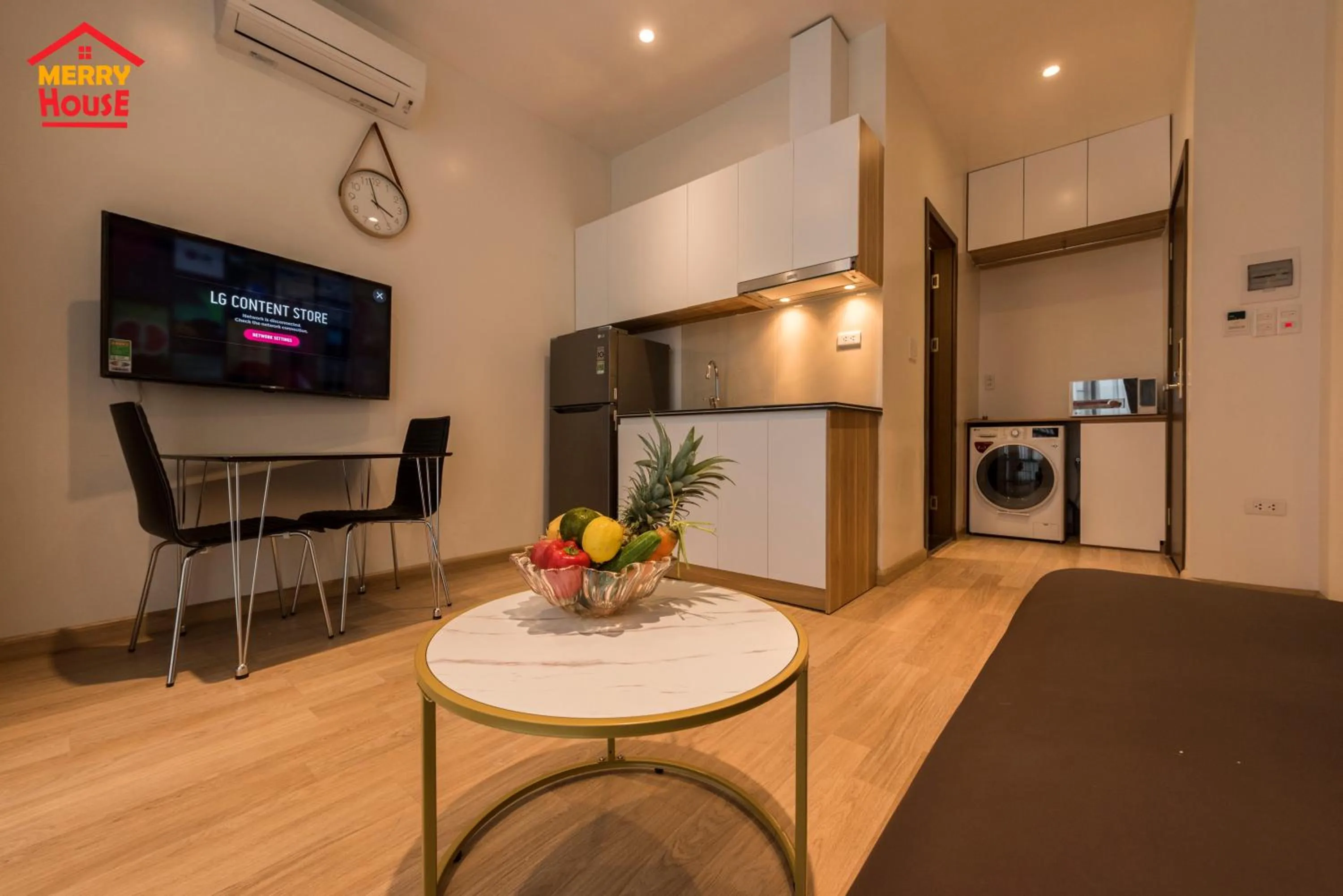 TV and multimedia in Merry House Imperia