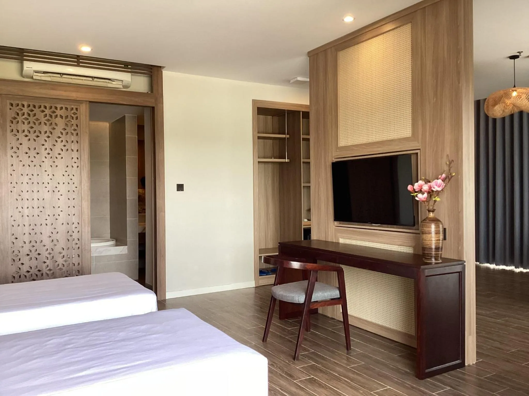 TV and multimedia, Bed in Sonaga Beach Resort & Villas Phu Quoc