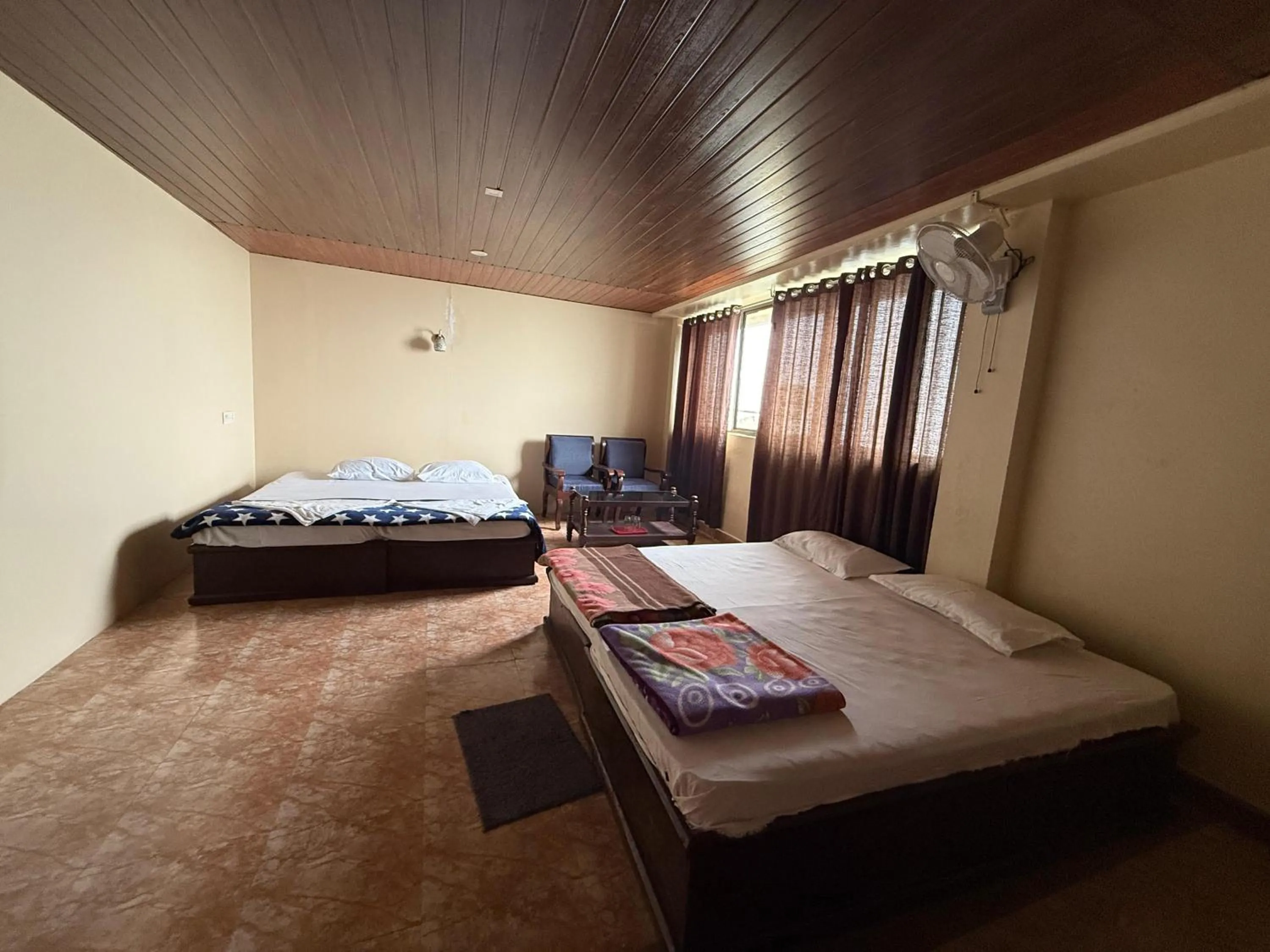 Bedroom, Bed in Biglaand Dew Castle