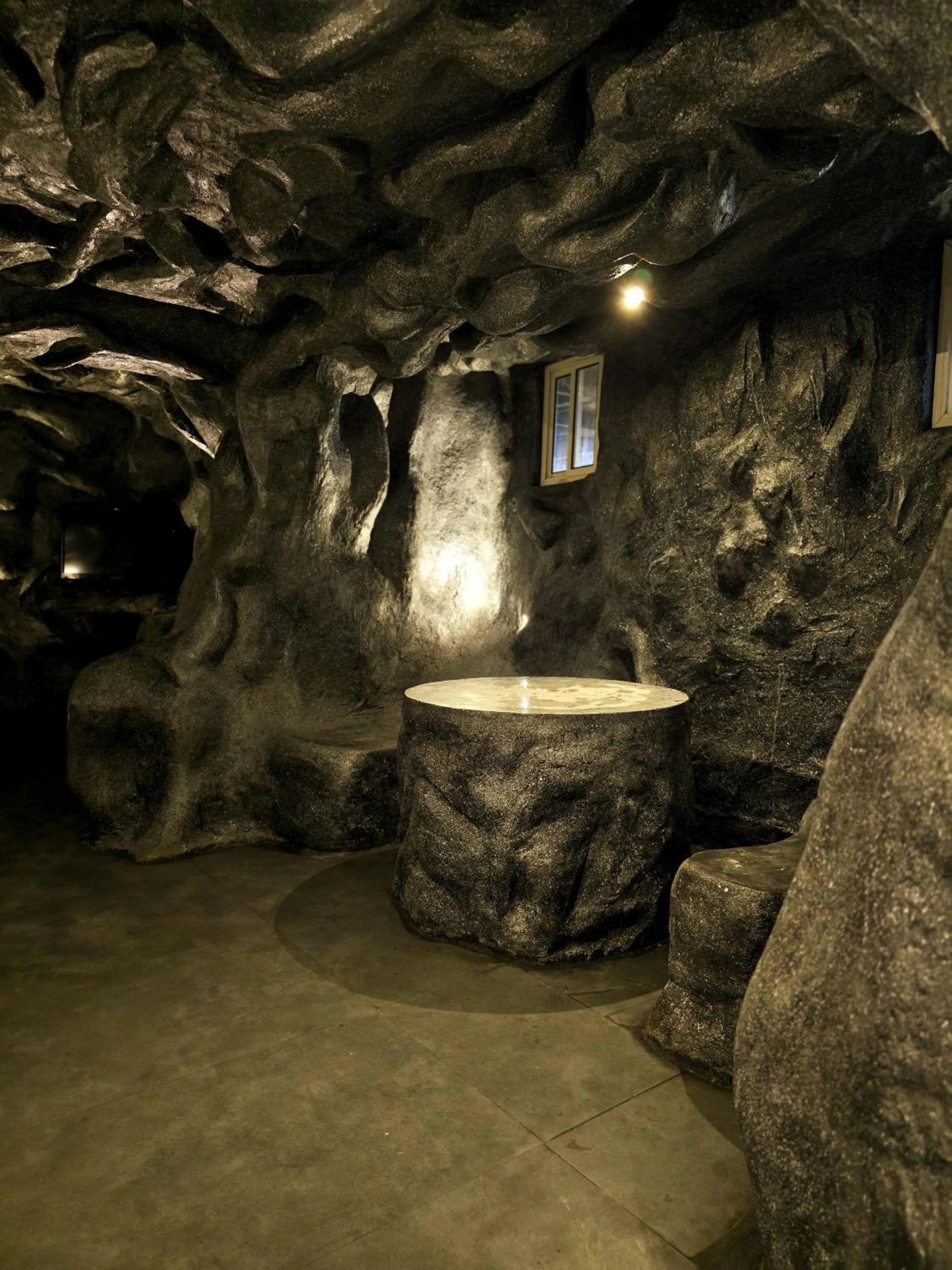 Seating area in Biglaand Dew Castle