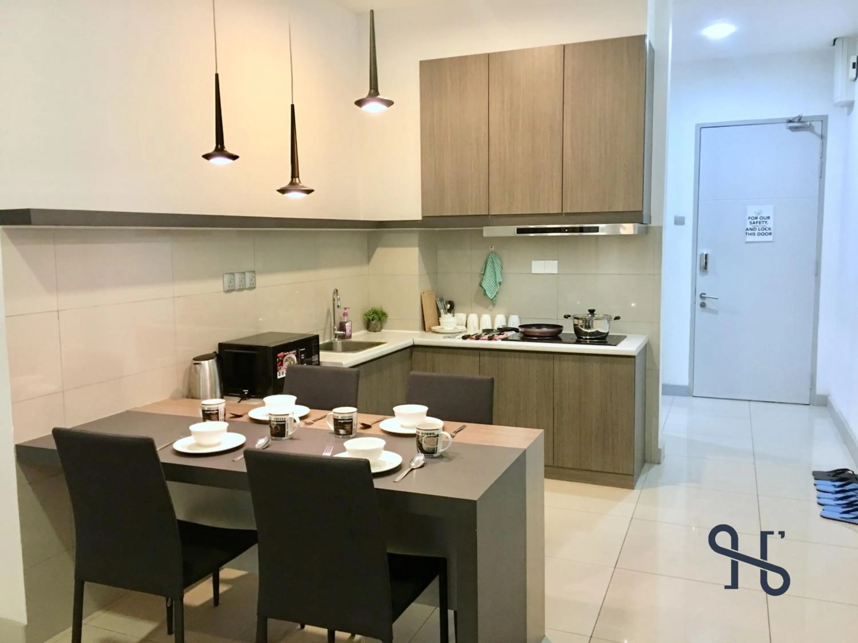 Kitchen or kitchenette in Homesuite' Home at The Loft