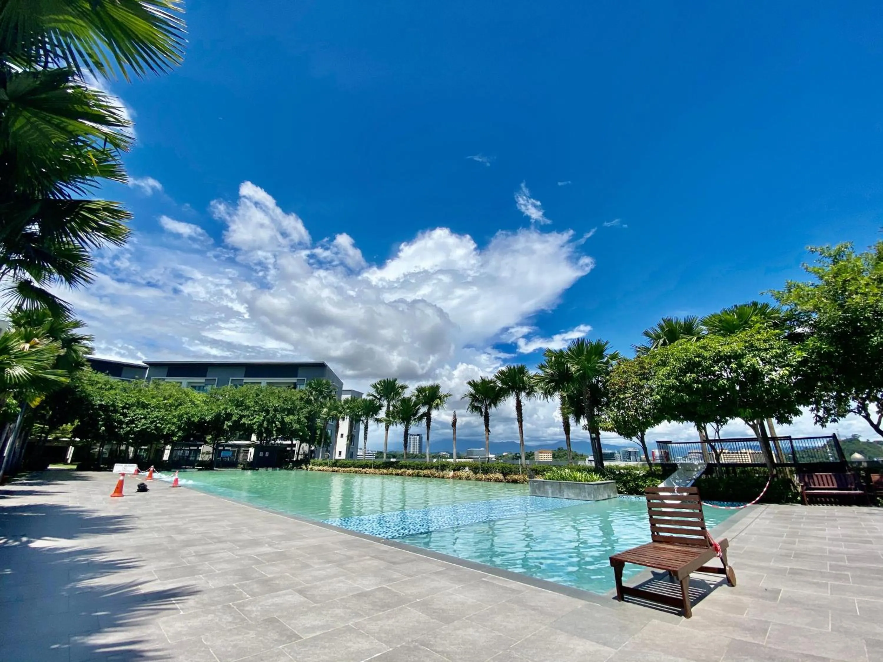 Day in Homesuite' Home at The Loft