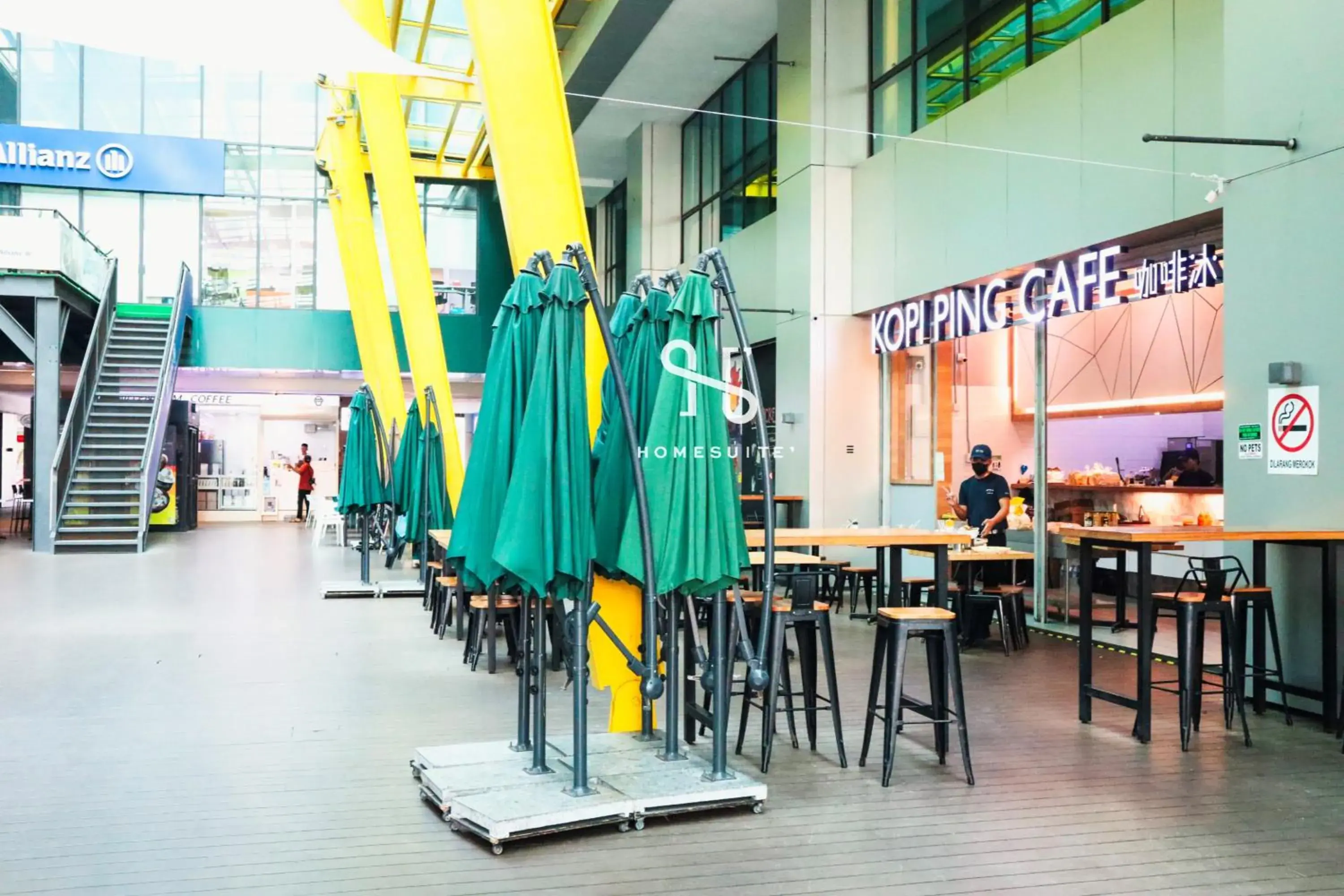 Restaurant/places to eat in Homesuite' Home at The Loft Restaurant/places to eat in Homesuite' Home at The Loft