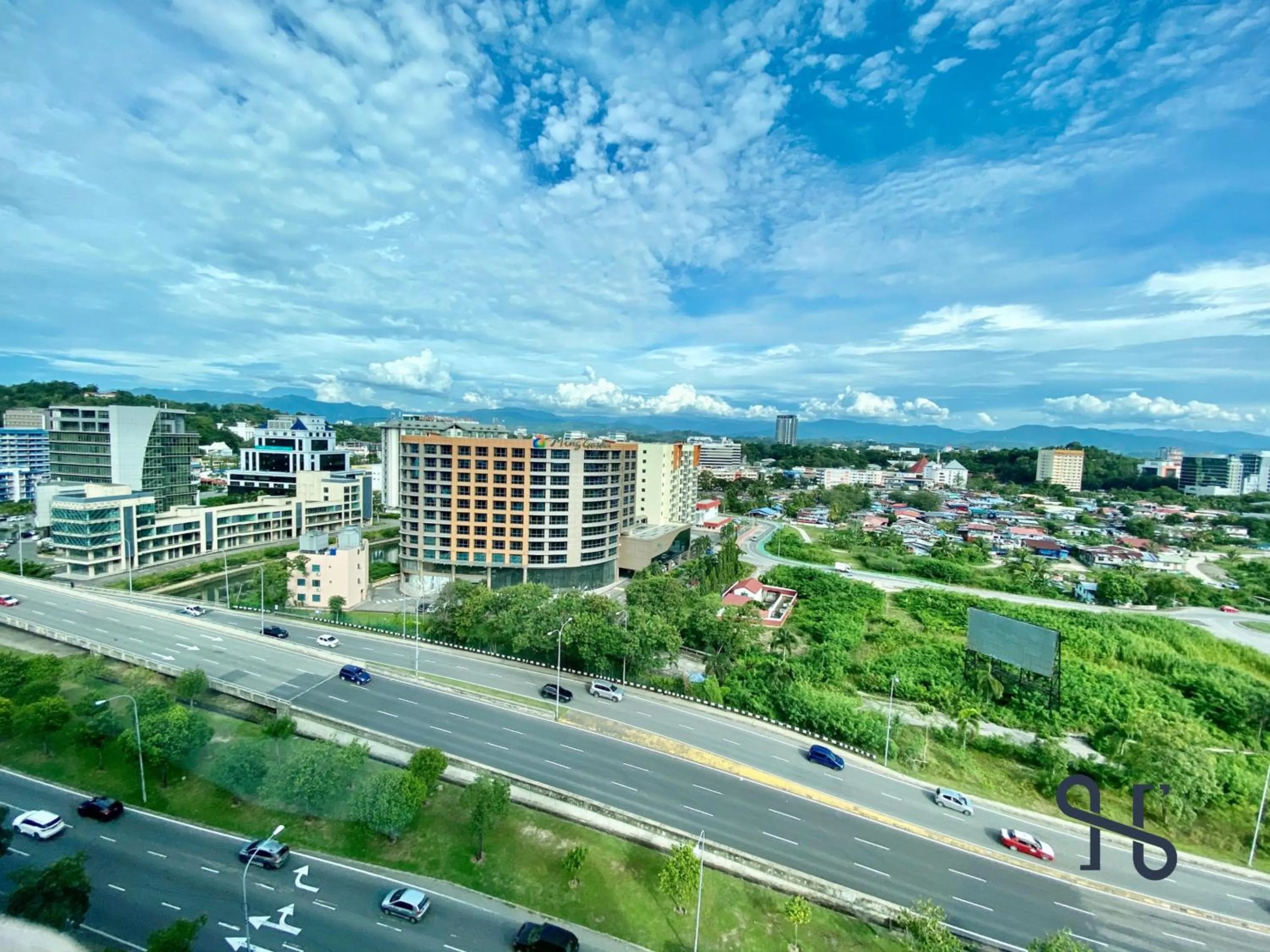 Day in Homesuite' Home at The Loft