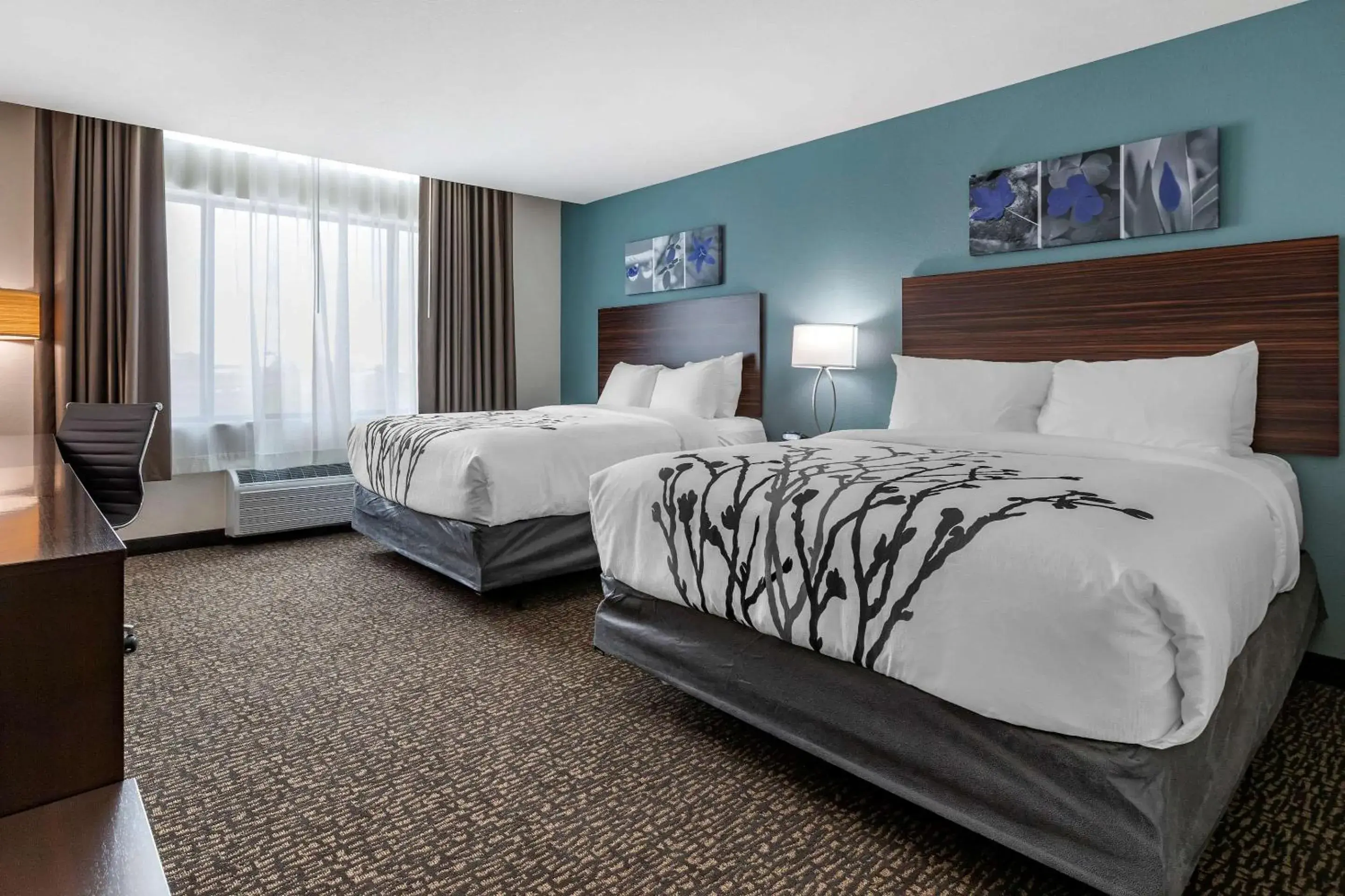 Photo of the whole room, Bed in Sleep Inn Waukee-West Des Moines Photo of the whole room, Bed in Sleep Inn Waukee-West Des Moines