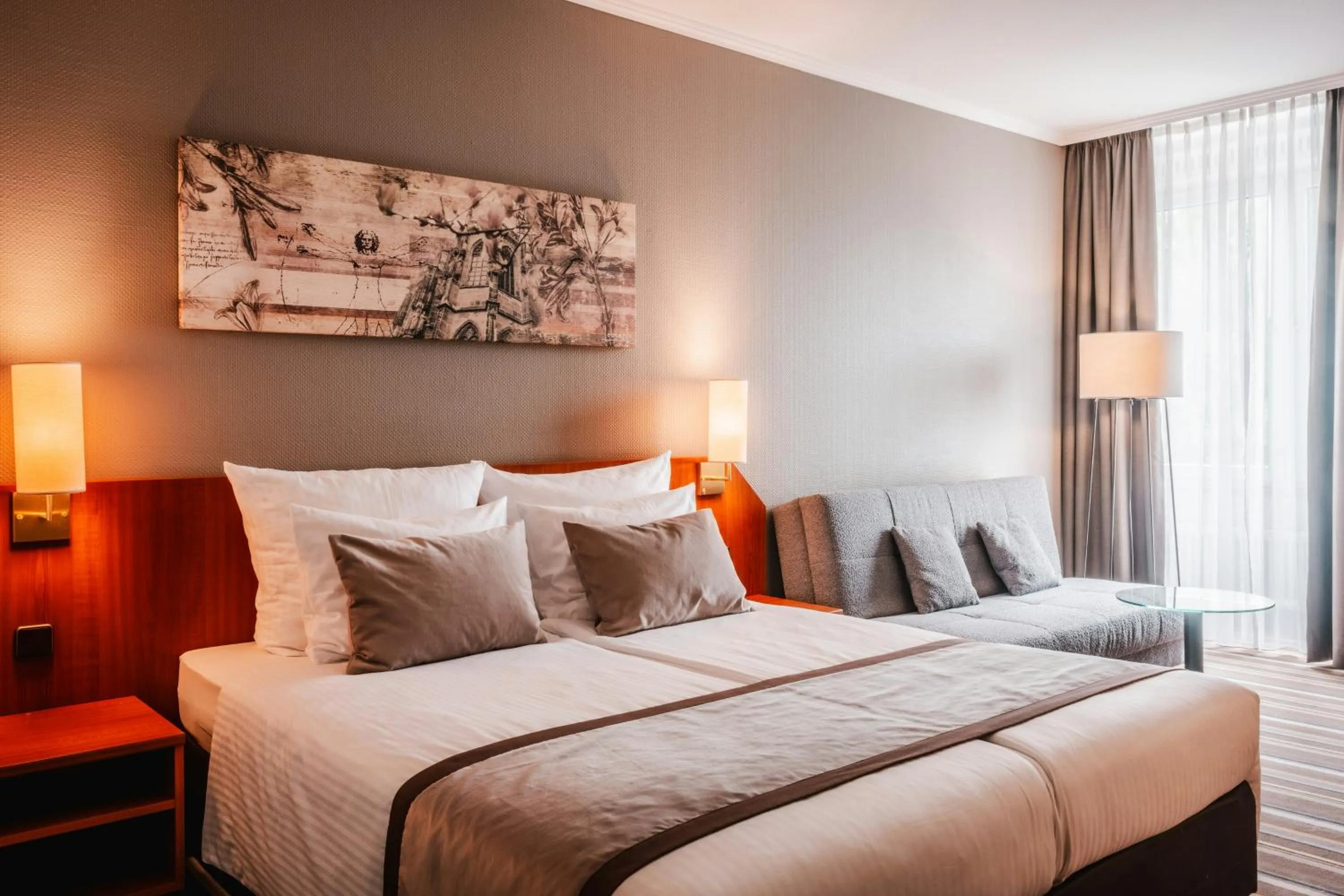 Bedroom, Bed in Leonardo Hotel Aachen