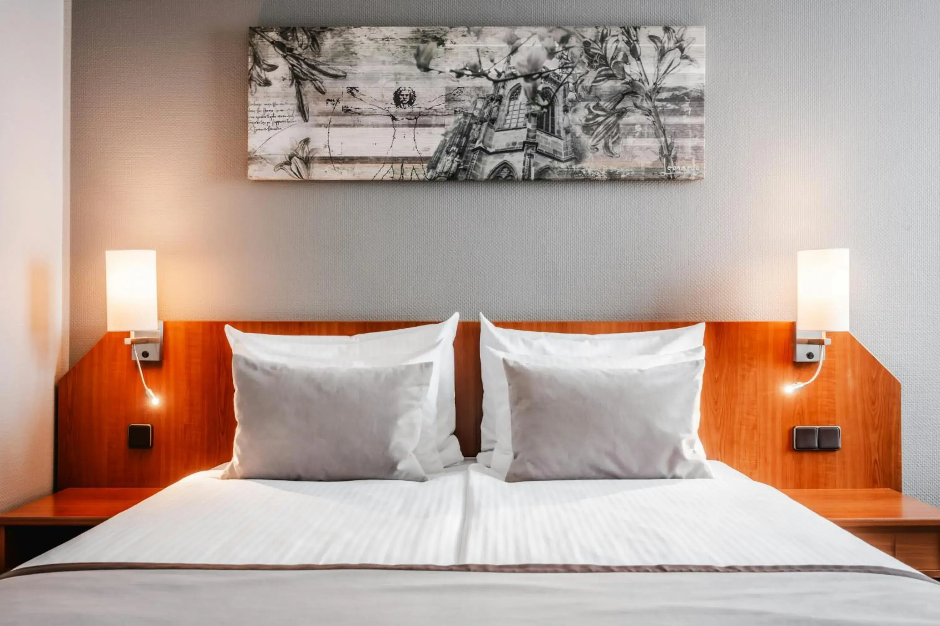 Photo of the whole room, Bed in Leonardo Hotel Aachen Photo of the whole room, Bed in Leonardo Hotel Aachen