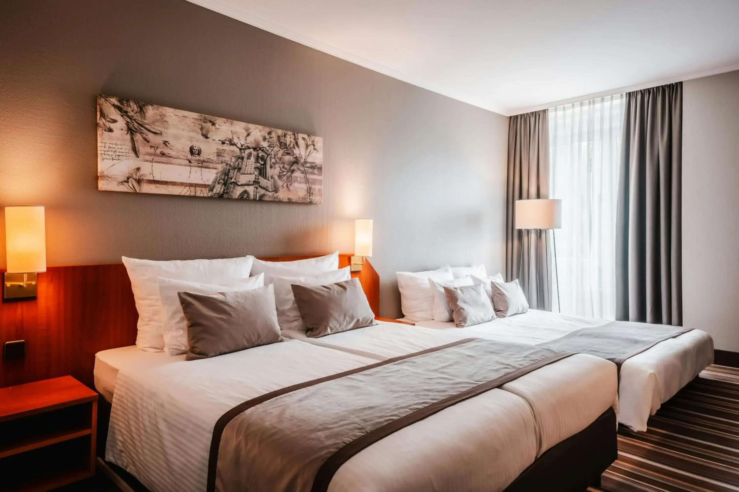 Photo of the whole room, Bed in Leonardo Hotel Aachen Photo of the whole room, Bed in Leonardo Hotel Aachen