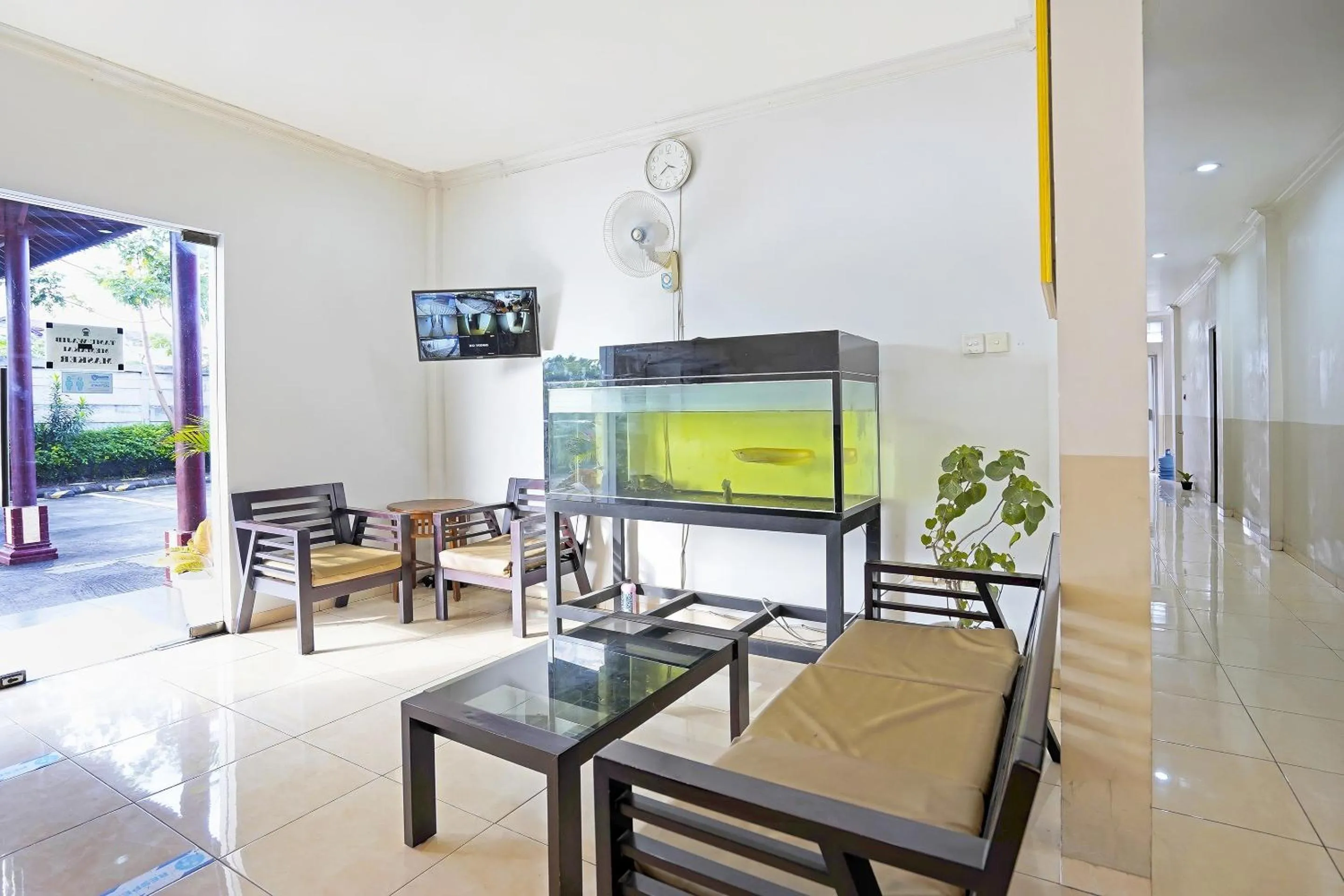 Lobby or reception in Hotel O Pondok Inap Shofwa 2