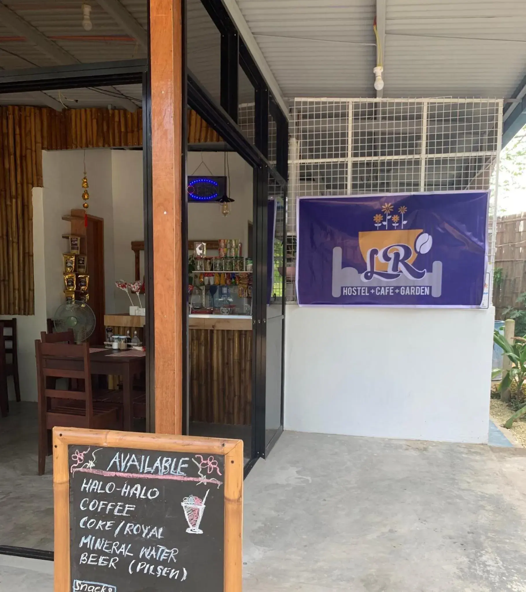 LR Hostel and Cafe LR Hostel and Cafe