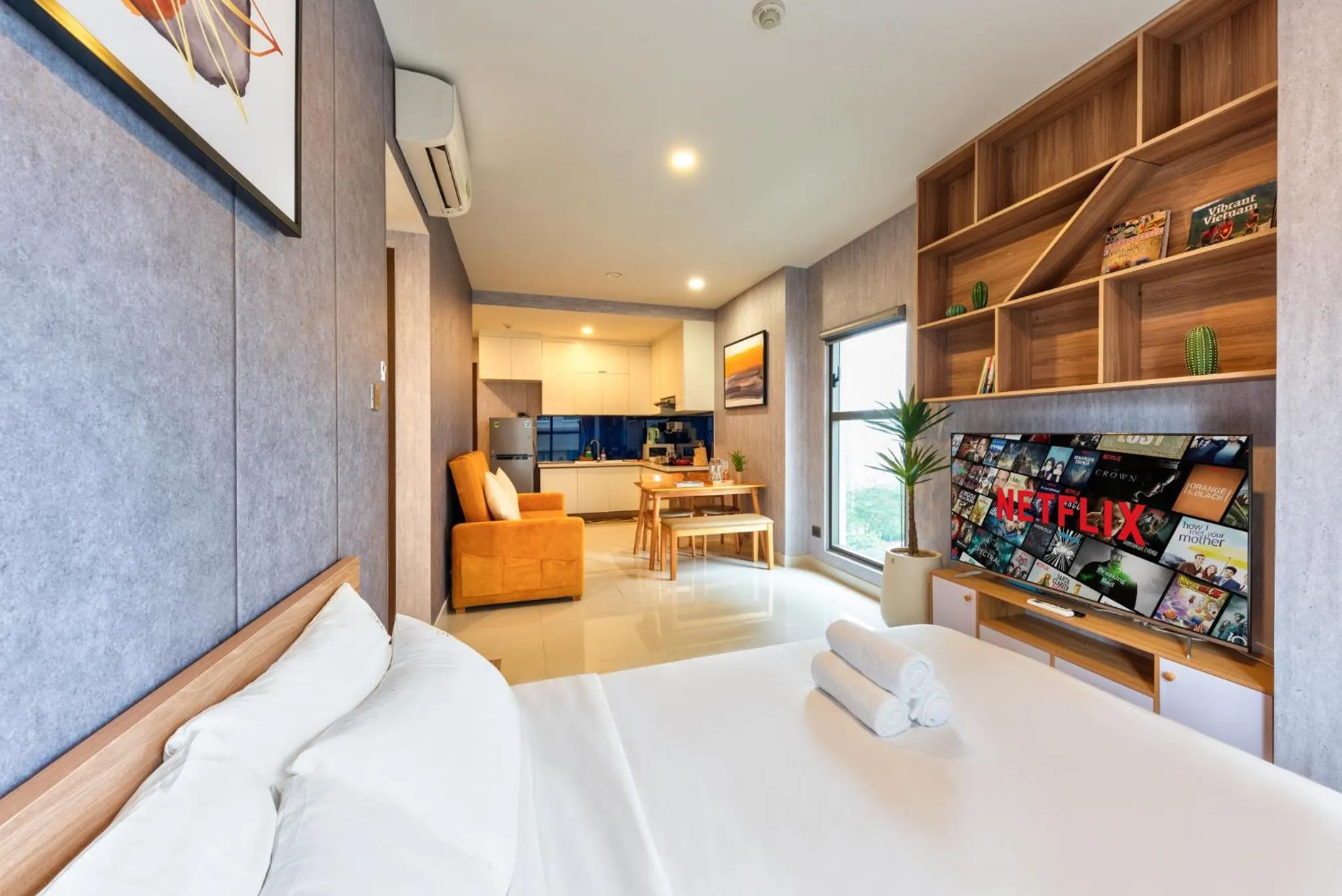 Photo of the whole room in S Lux Apartment