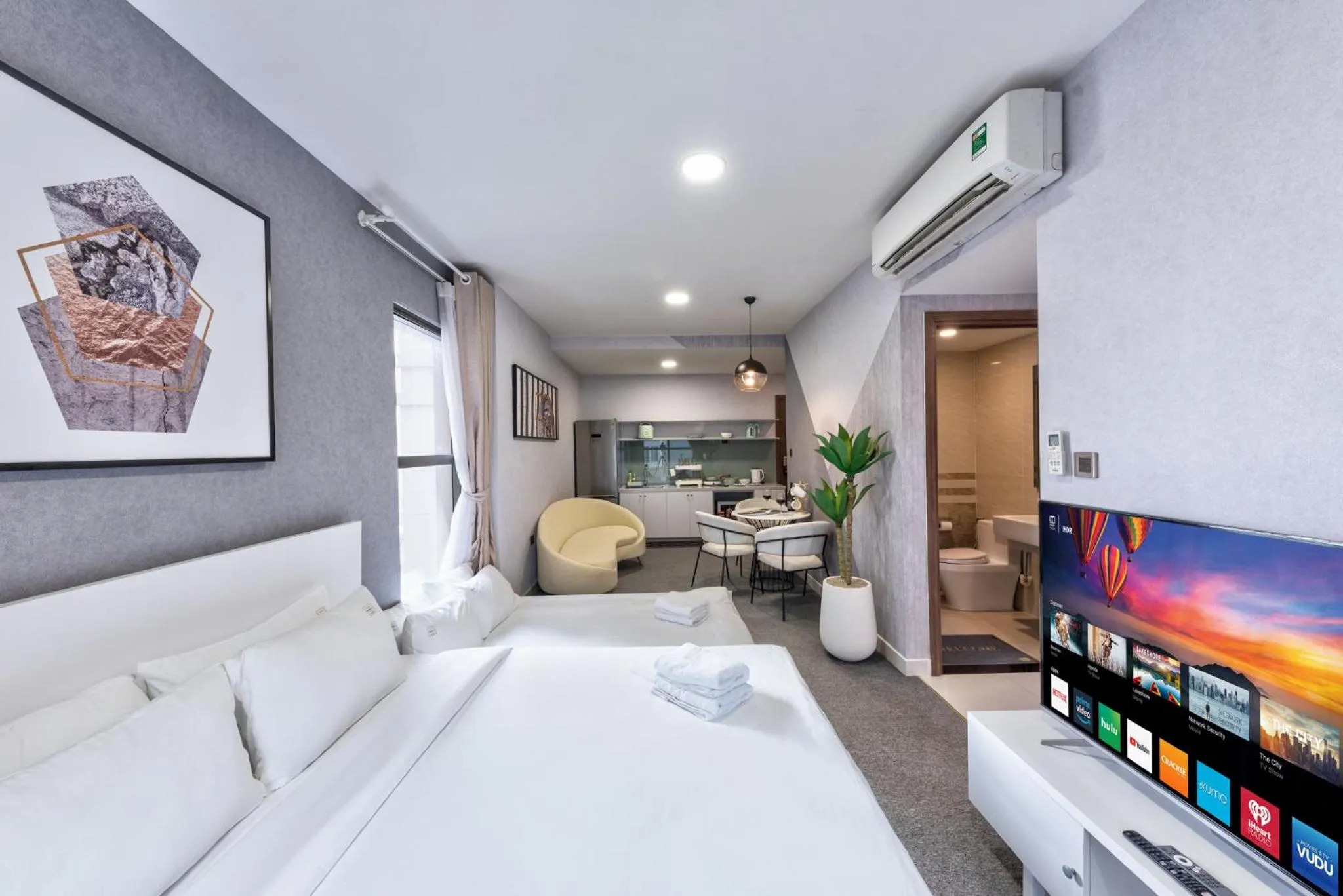 Bed in S Lux Apartment