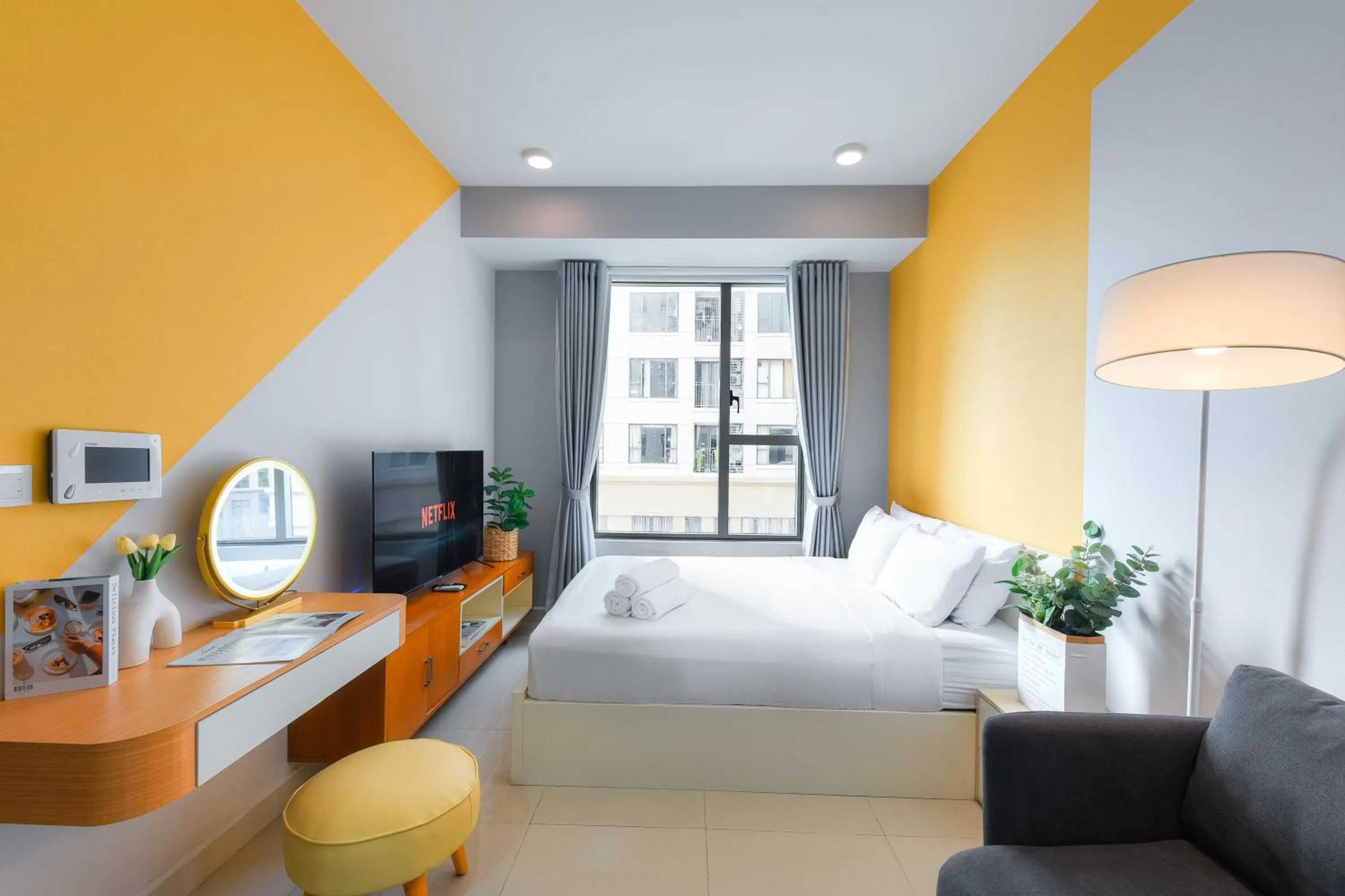 Bed in S Lux Apartment