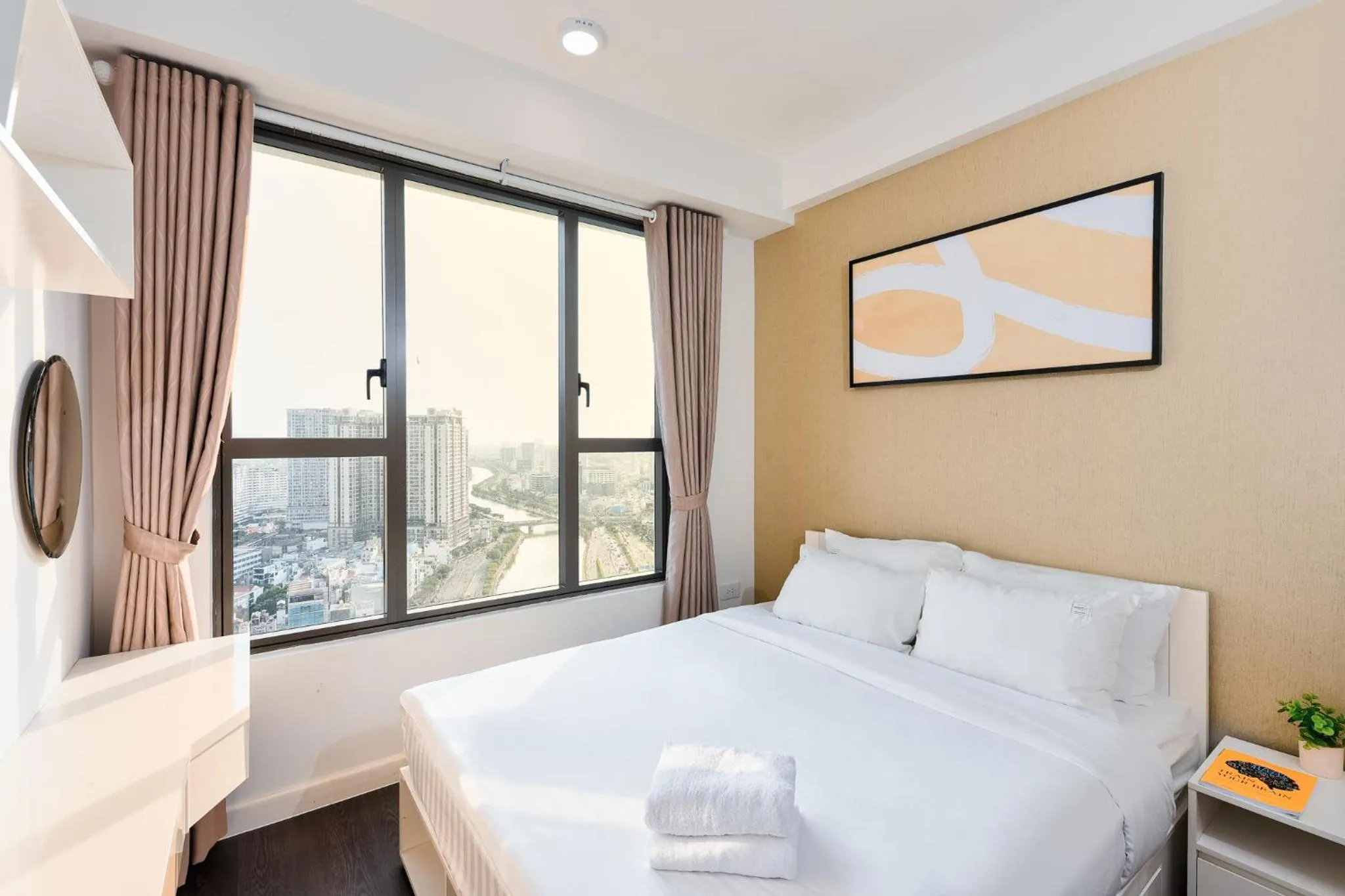 Bedroom, Bed in S Lux Apartment