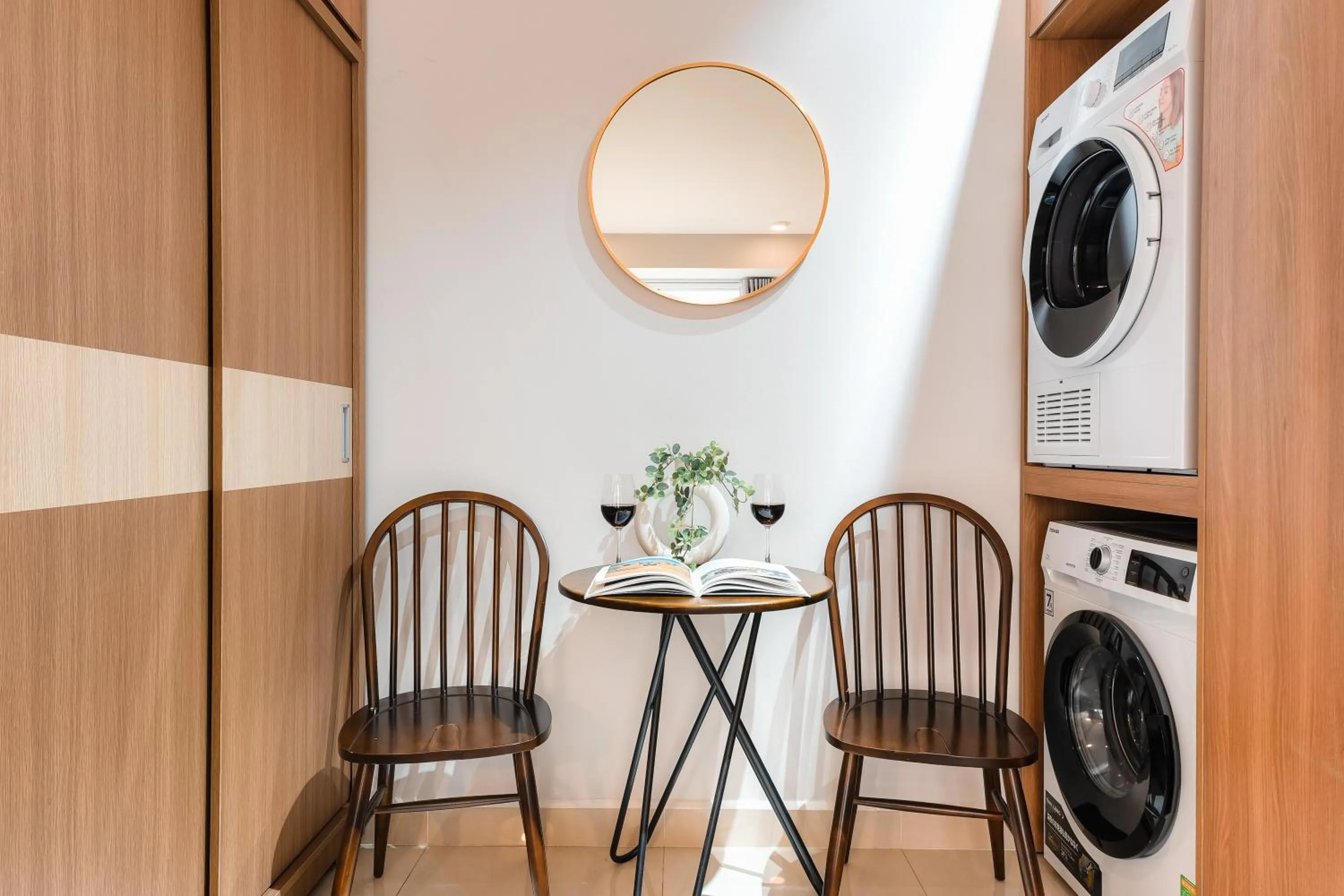 washing machine in S Lux Apartment