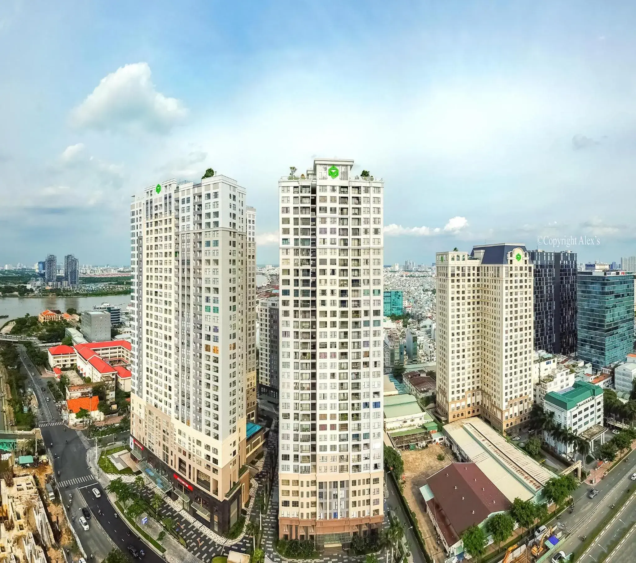 Property building in S Lux Apartment Property building in S Lux Apartment