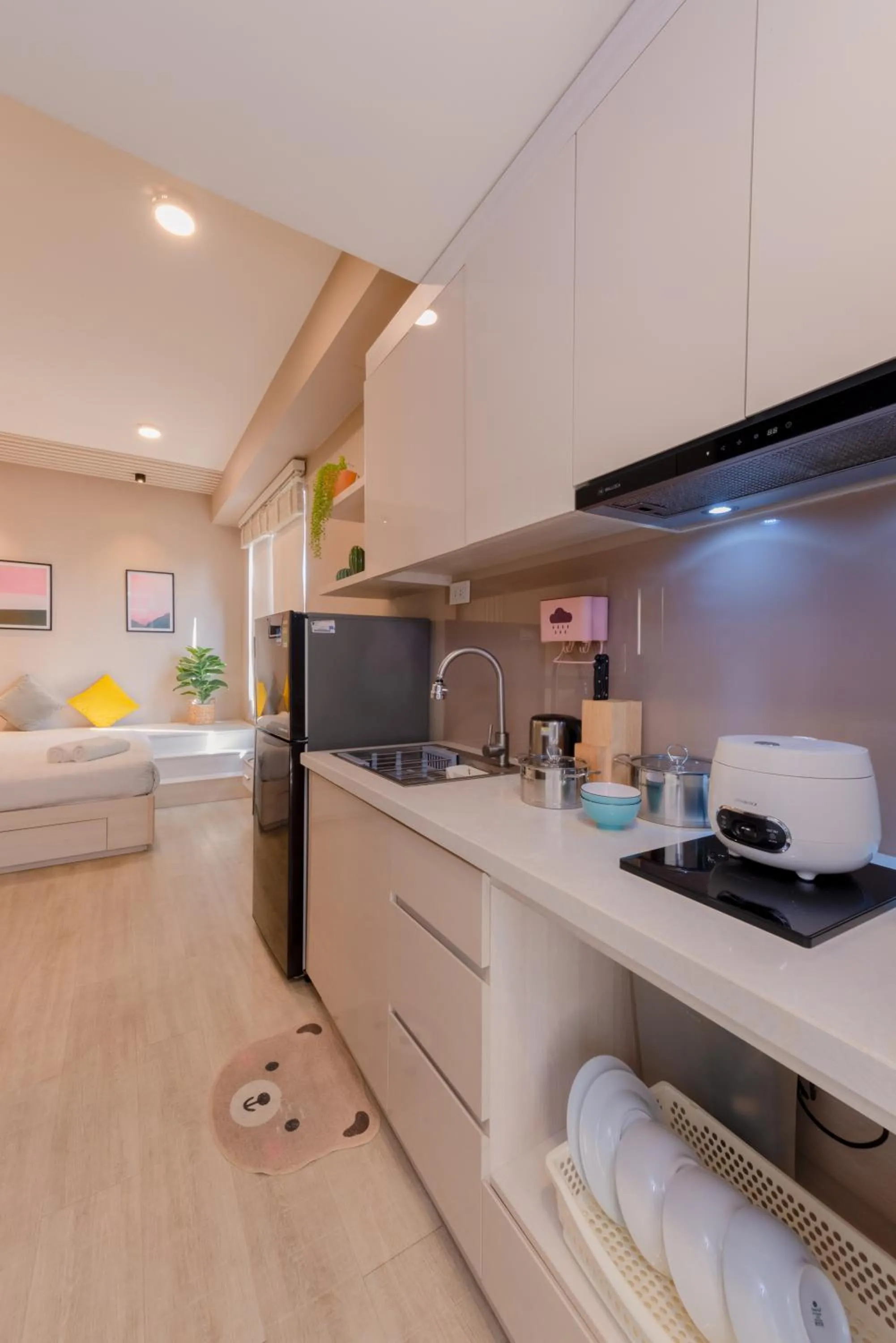 Kitchen or kitchenette, Bed in S Lux Apartment