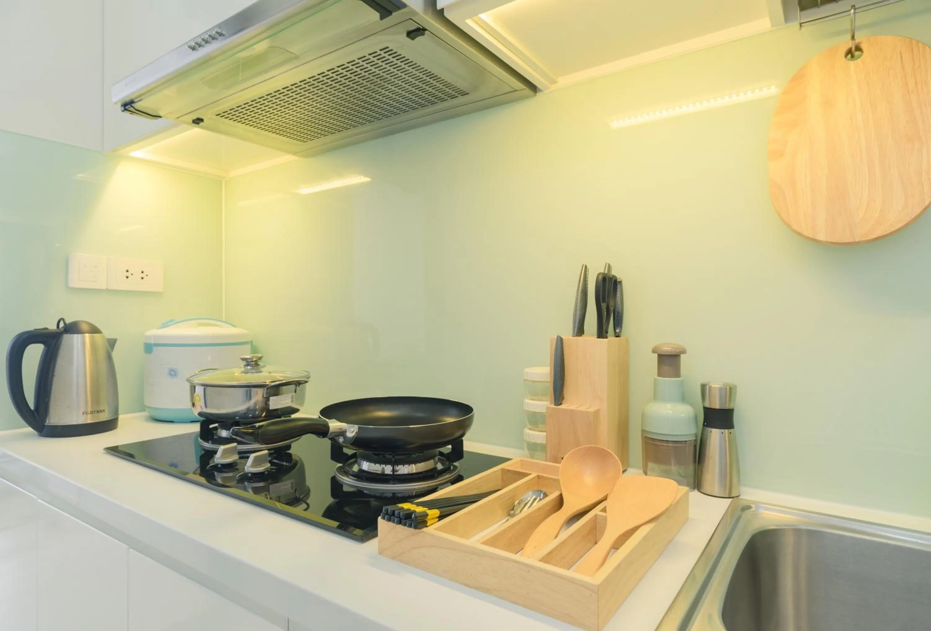 Coffee/tea facilities in S Lux Apartment