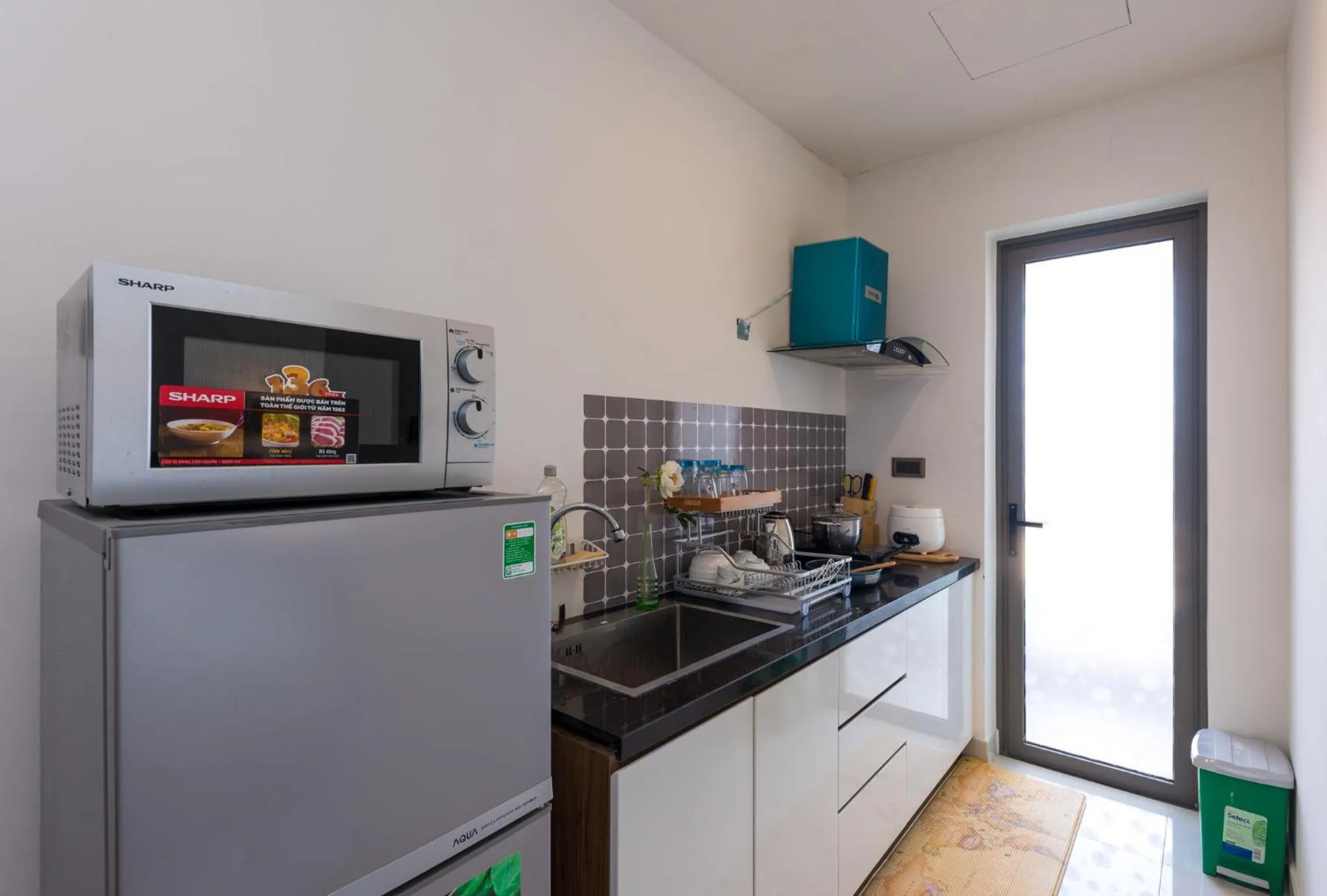 stove in S Lux Apartment