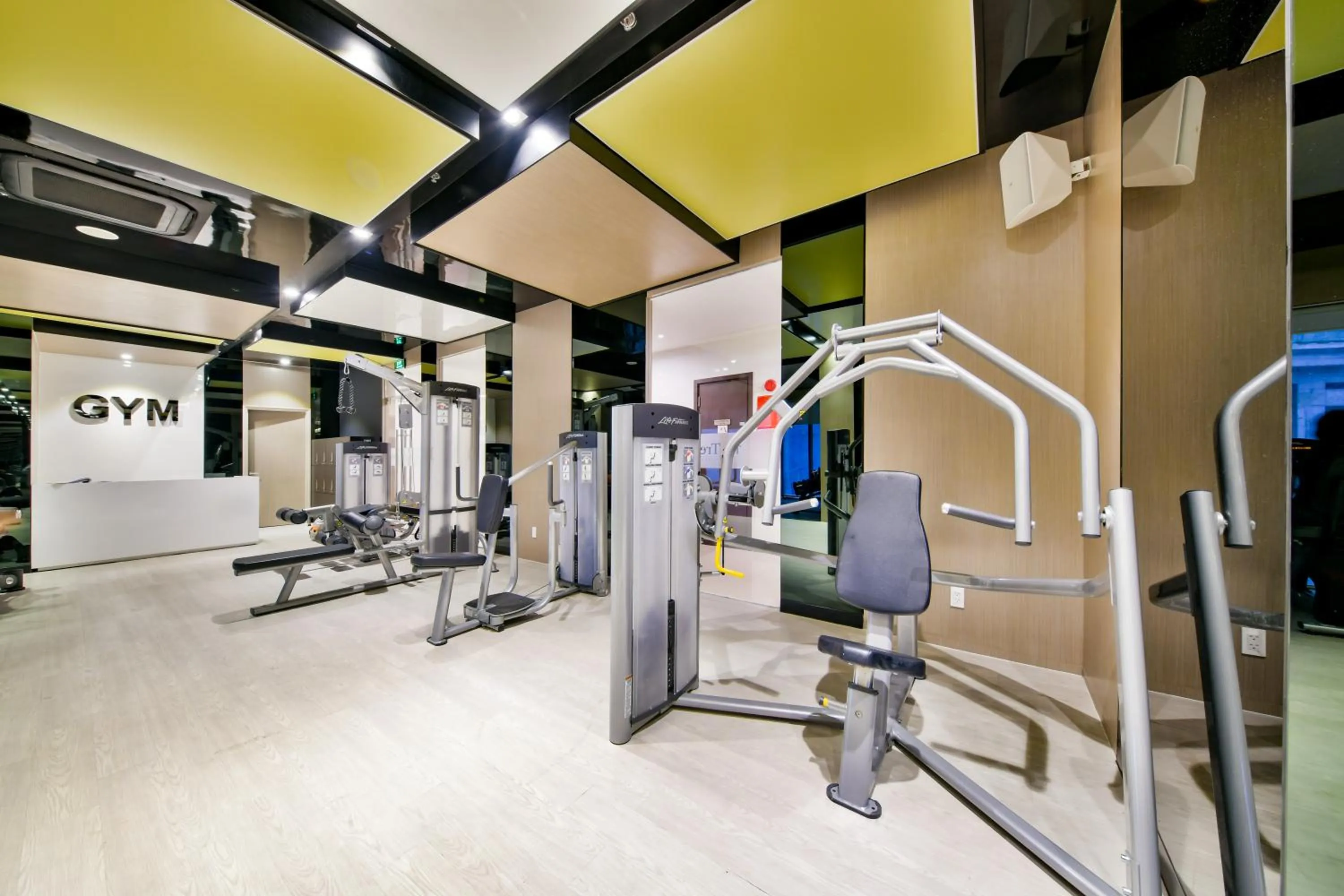 Fitness centre/facilities in S Lux Apartment