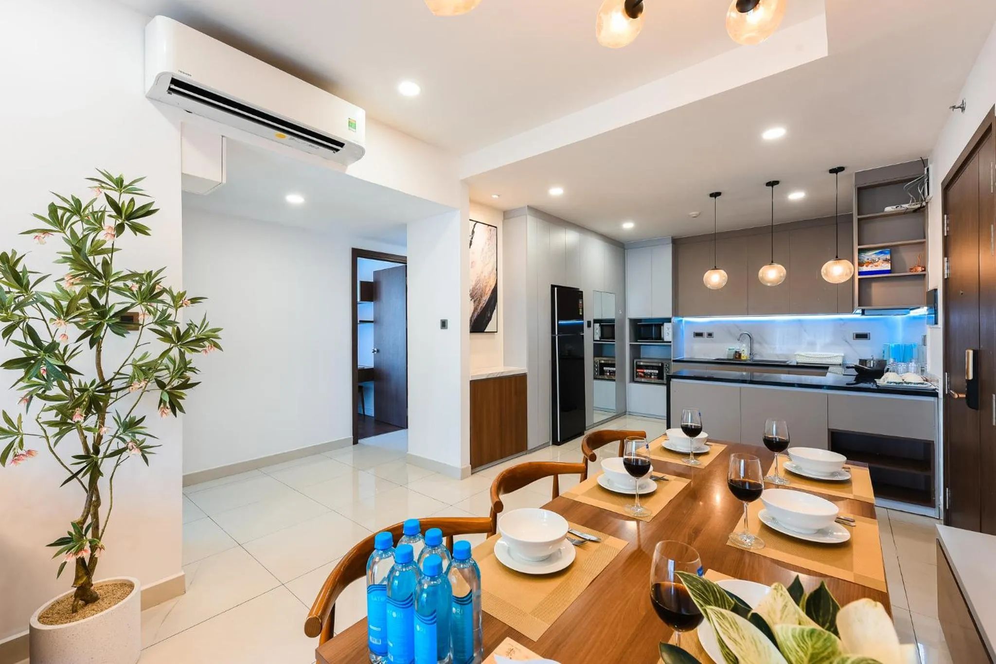 Photo of the whole room in S Lux Apartment