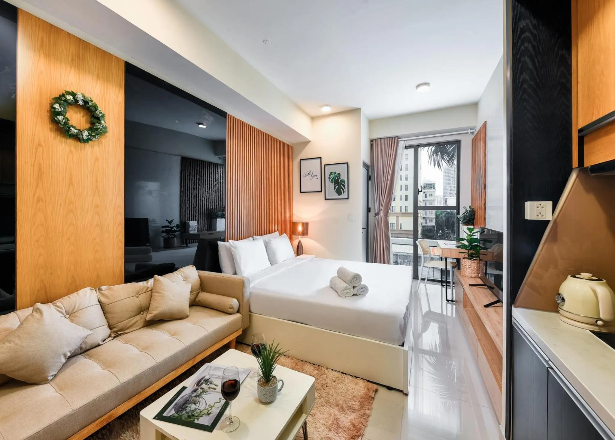 Photo of the whole room, Bed in S Lux Apartment