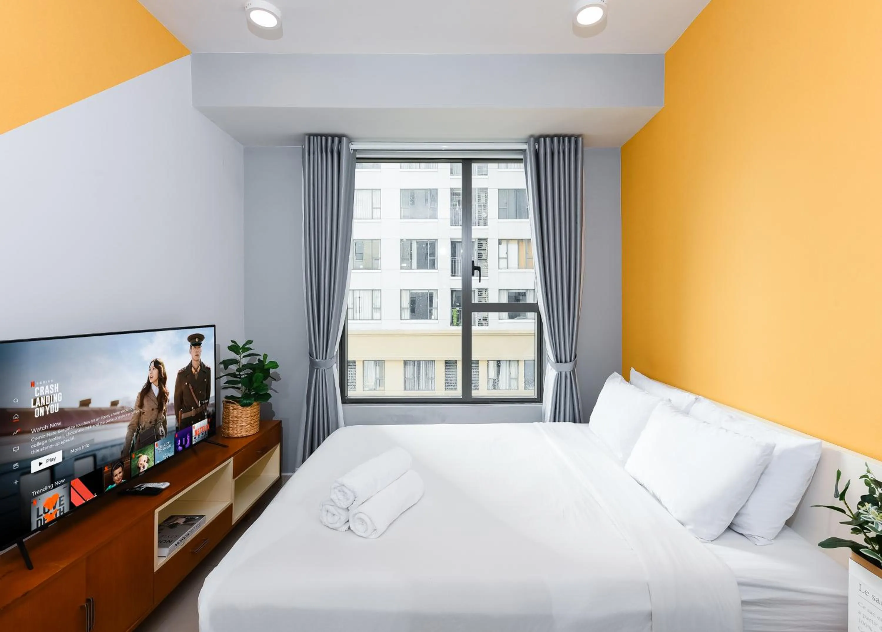 Photo of the whole room, Bed in S Lux Apartment