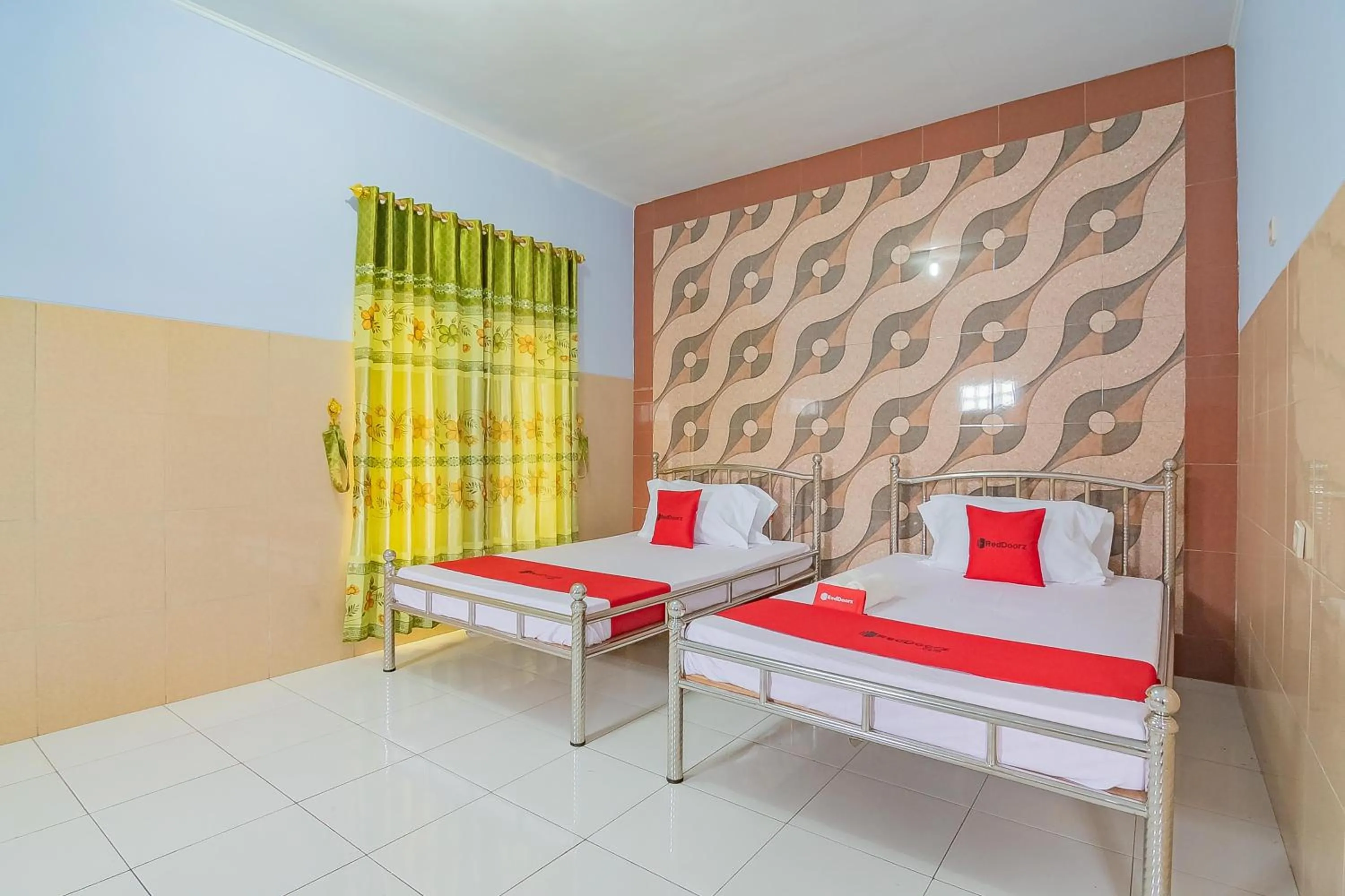 Bed in RedDoorz Syariah @ Tambak Mekar Street Subang