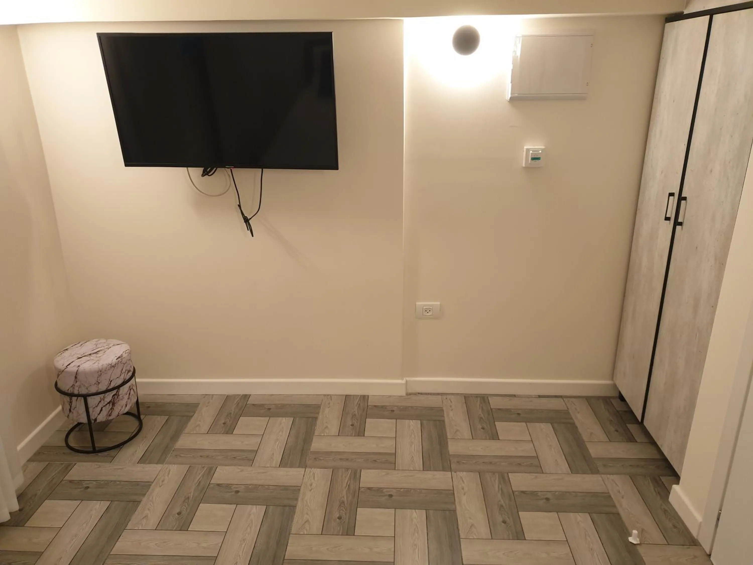 TV/Entertainment Center in Hermitage Hotel