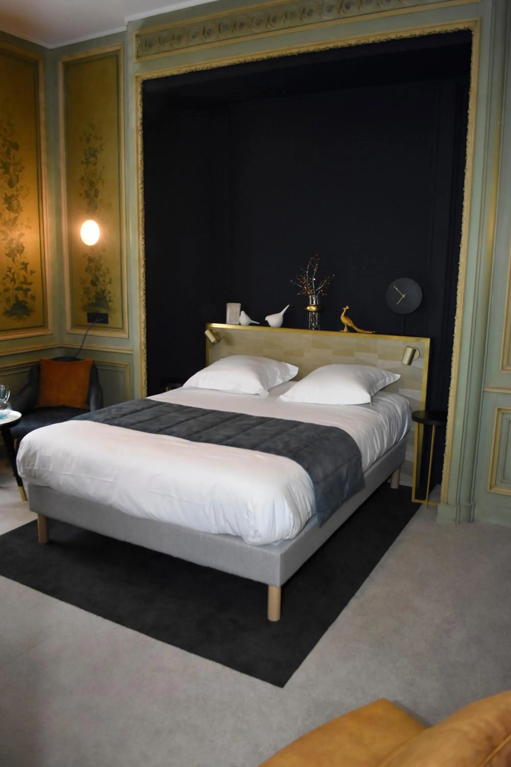 Bed in DOMITYS - Le château de la Pilule