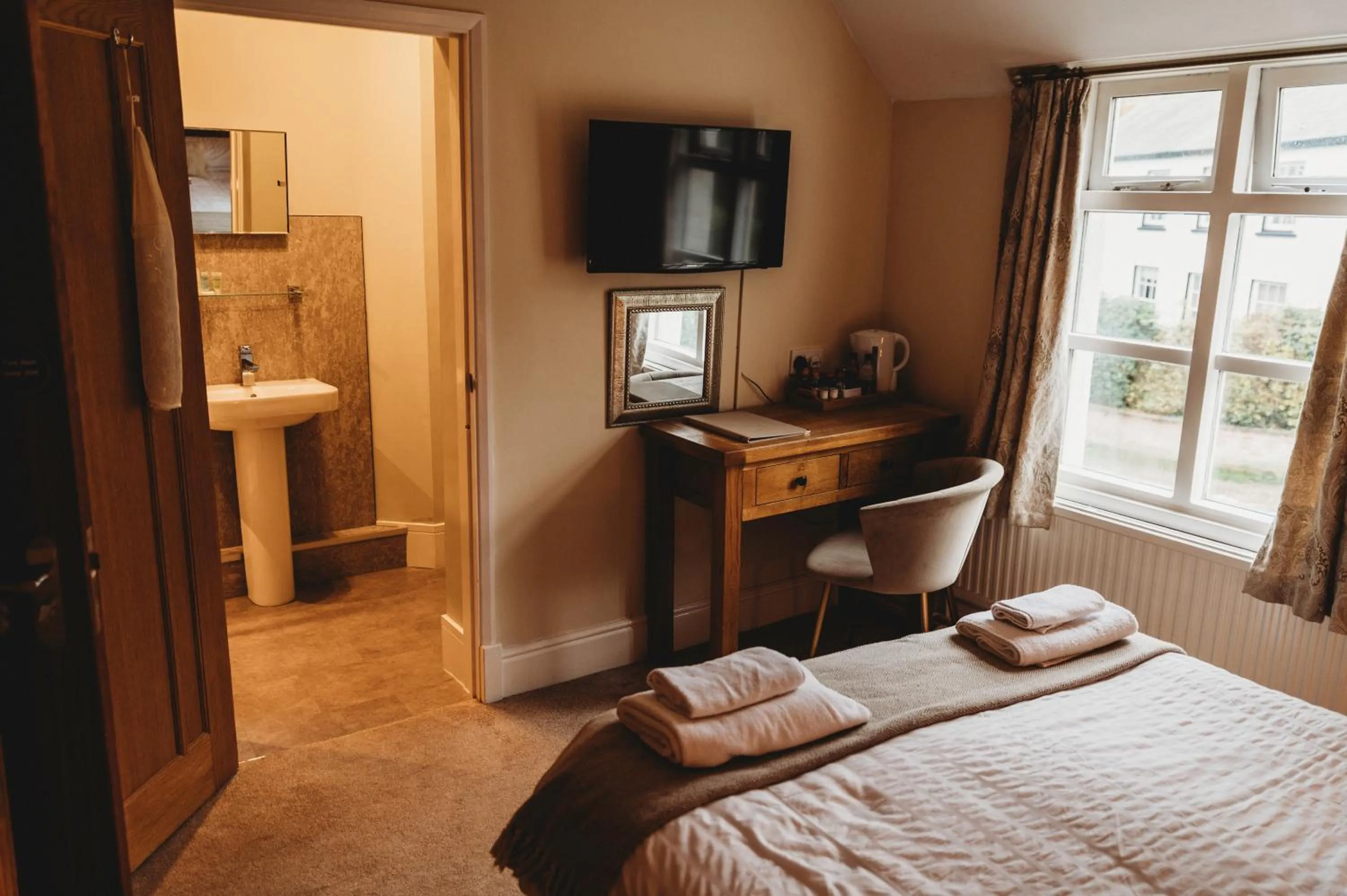 Bed in The White Lion Inn