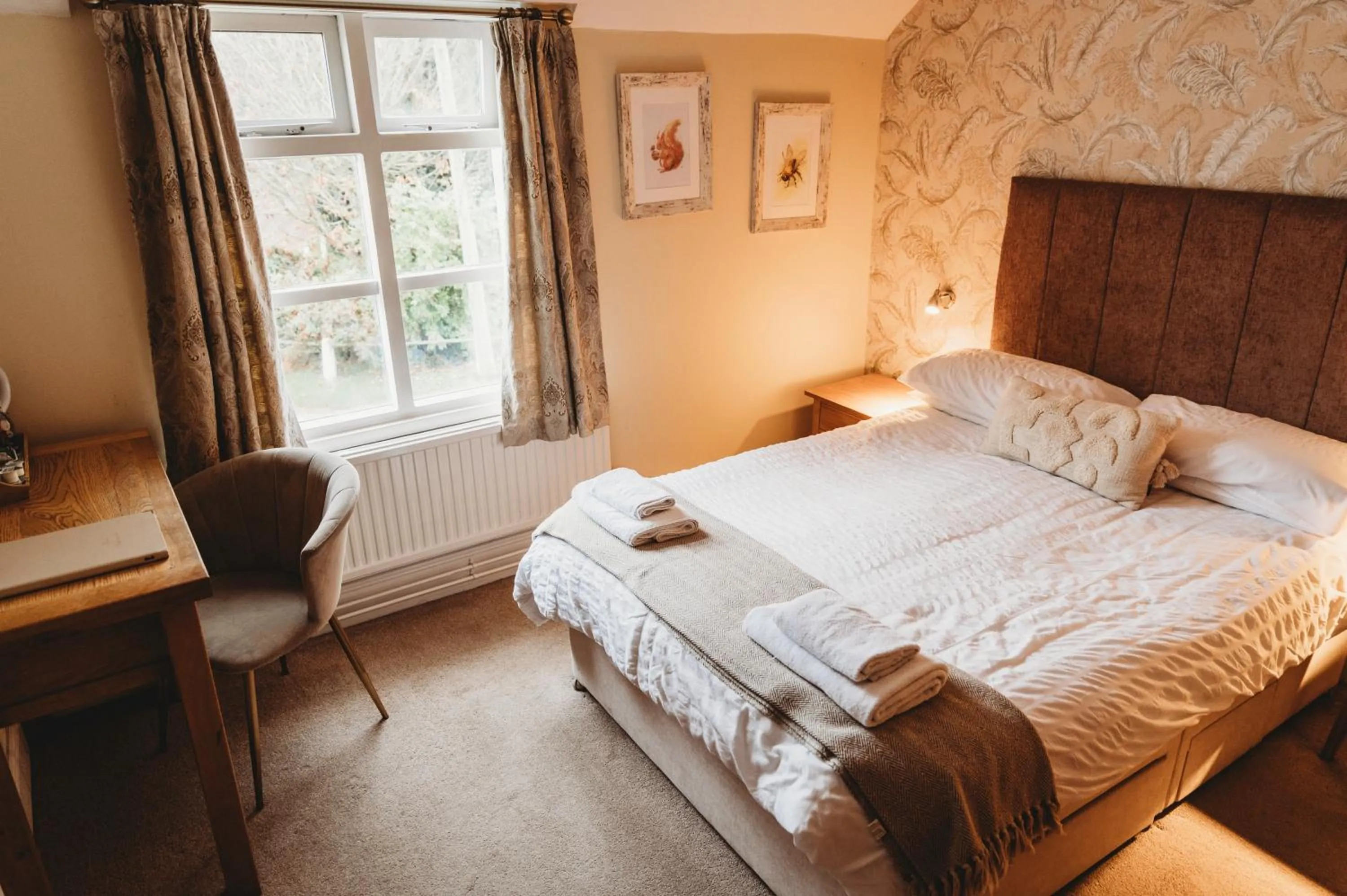 Bed in The White Lion Inn