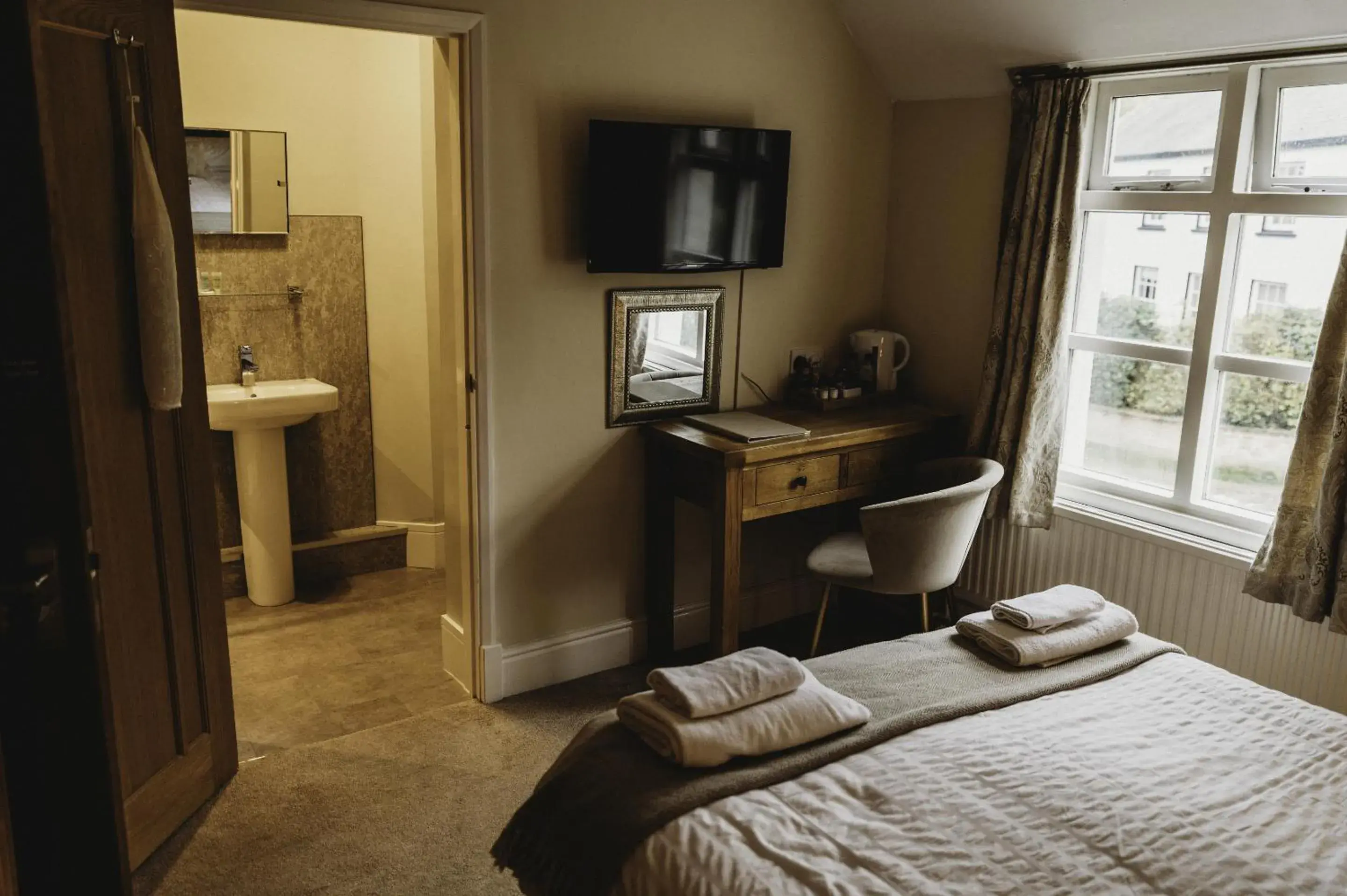 Bedroom, Bed in The White Lion Inn Bedroom, Bed in The White Lion Inn