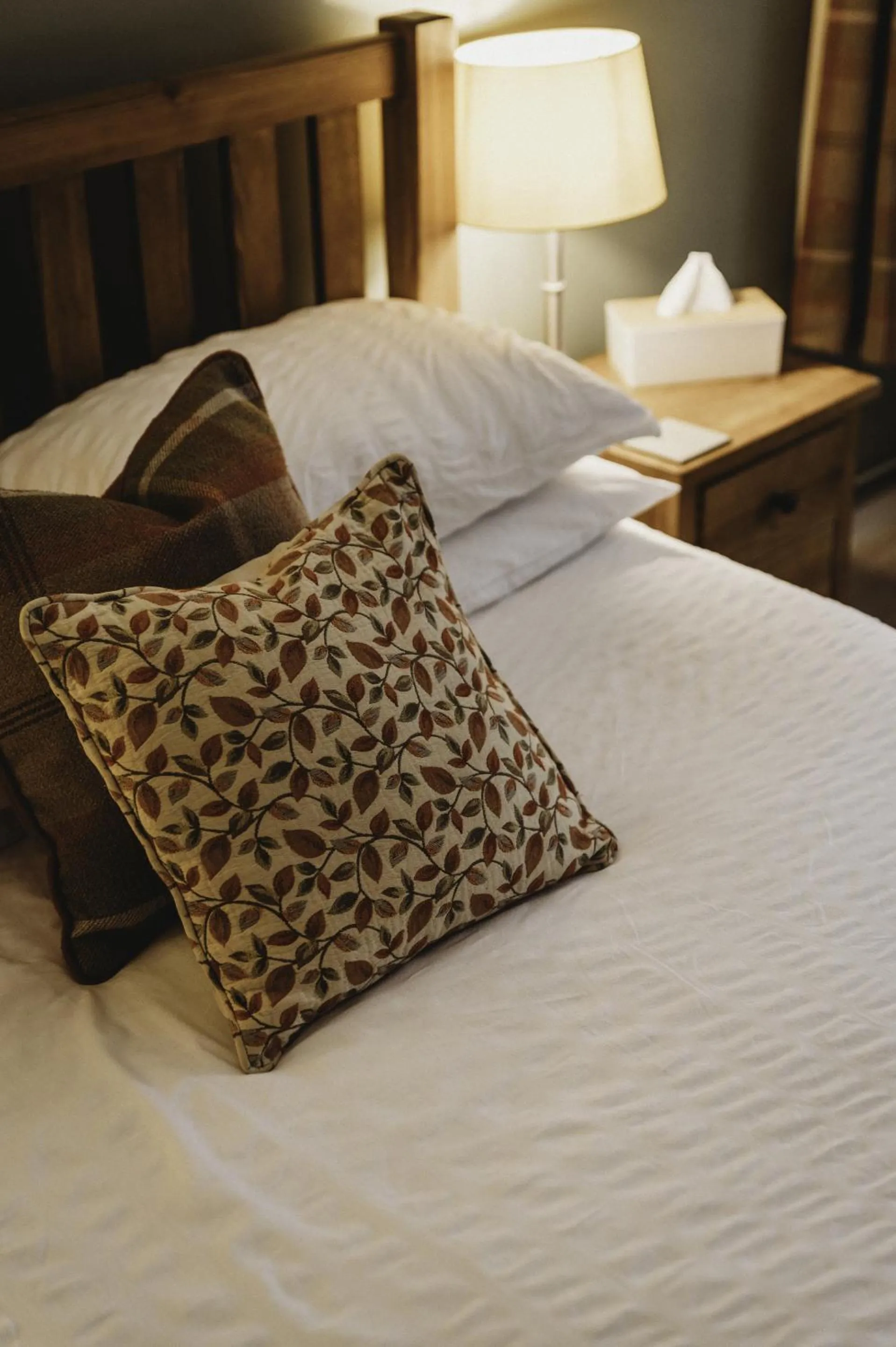 Bedroom, Bed in The White Lion Inn