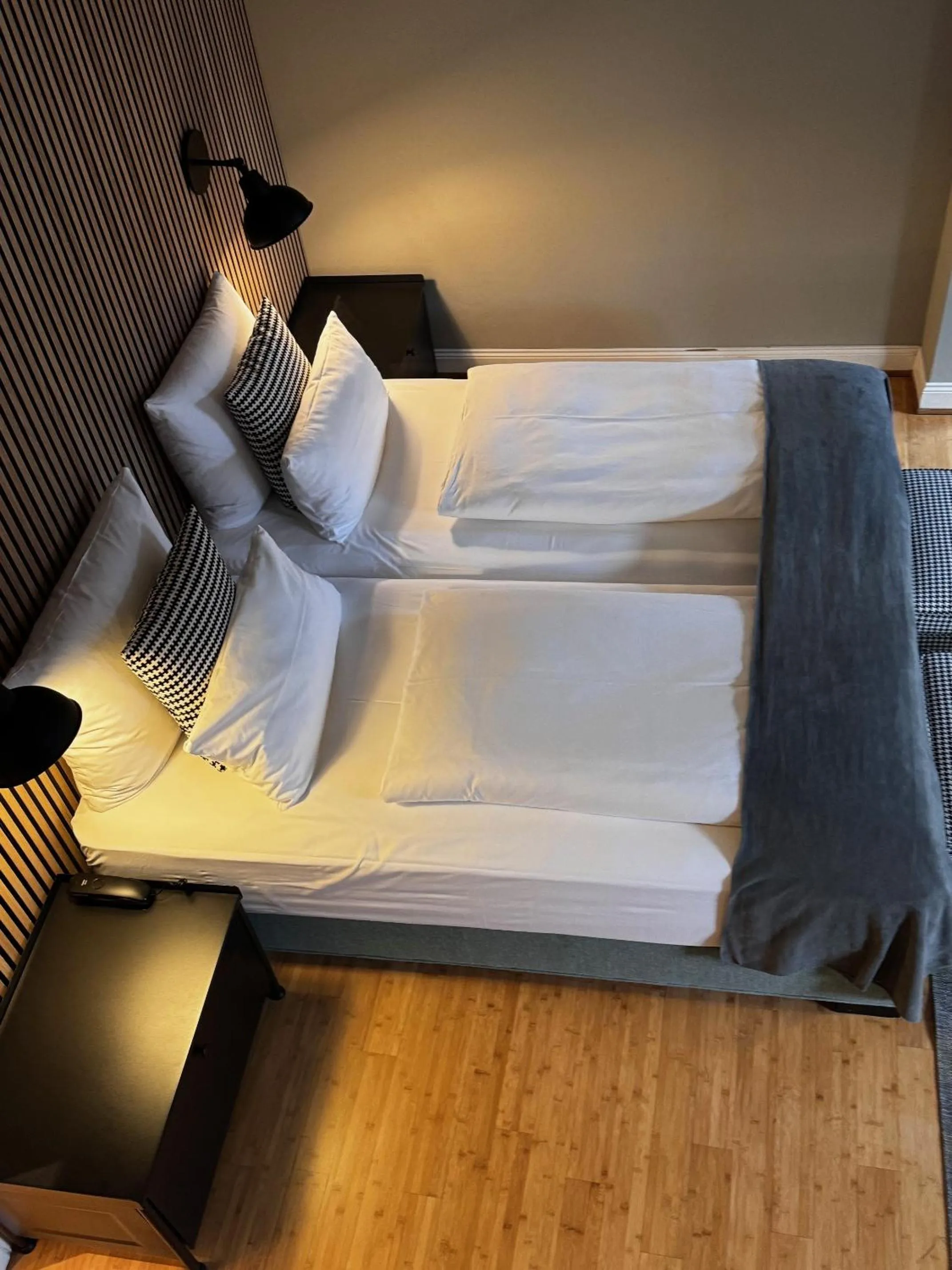 Bed in Hotel Zur Alten Brücke