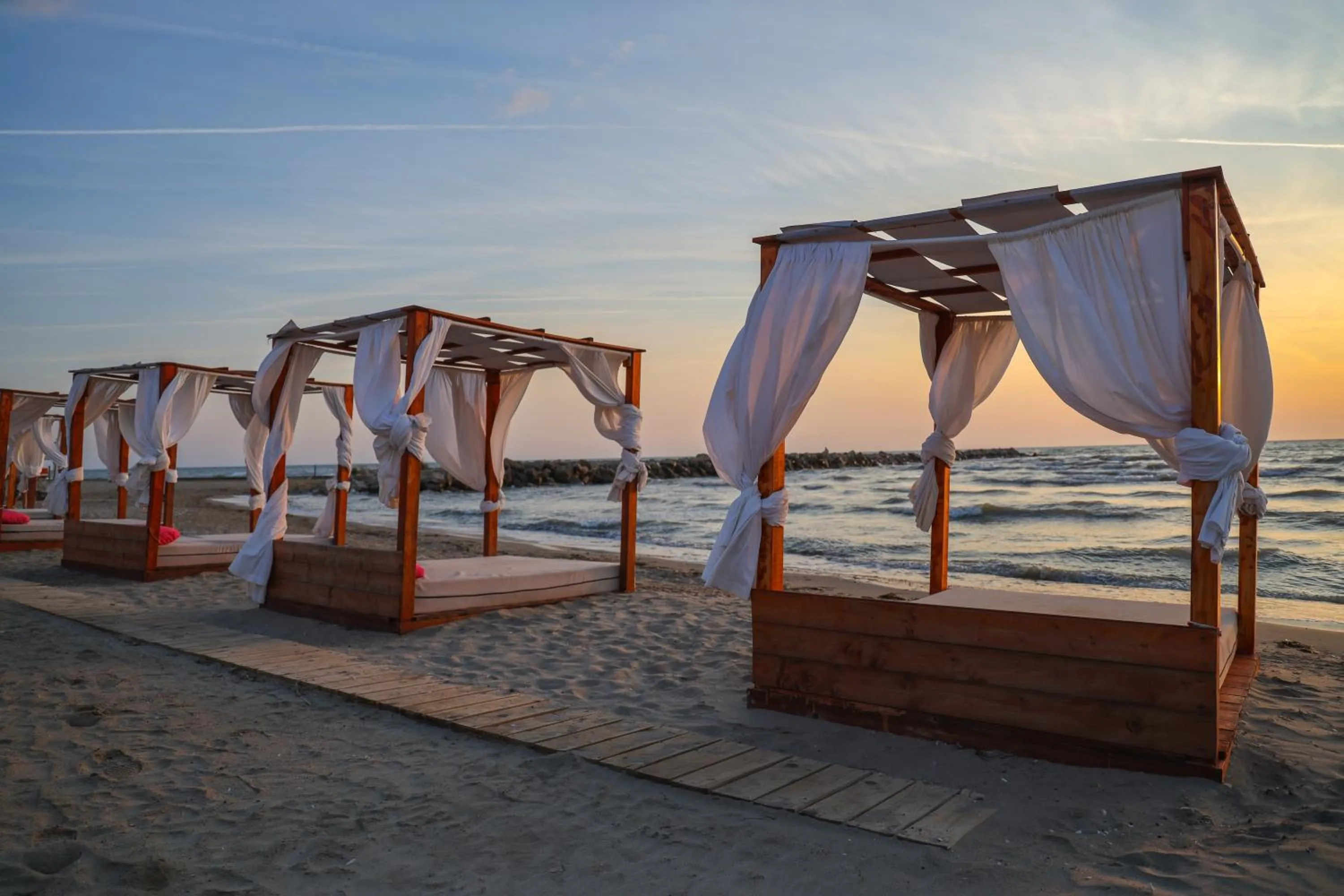 Beach in Royal G Max
