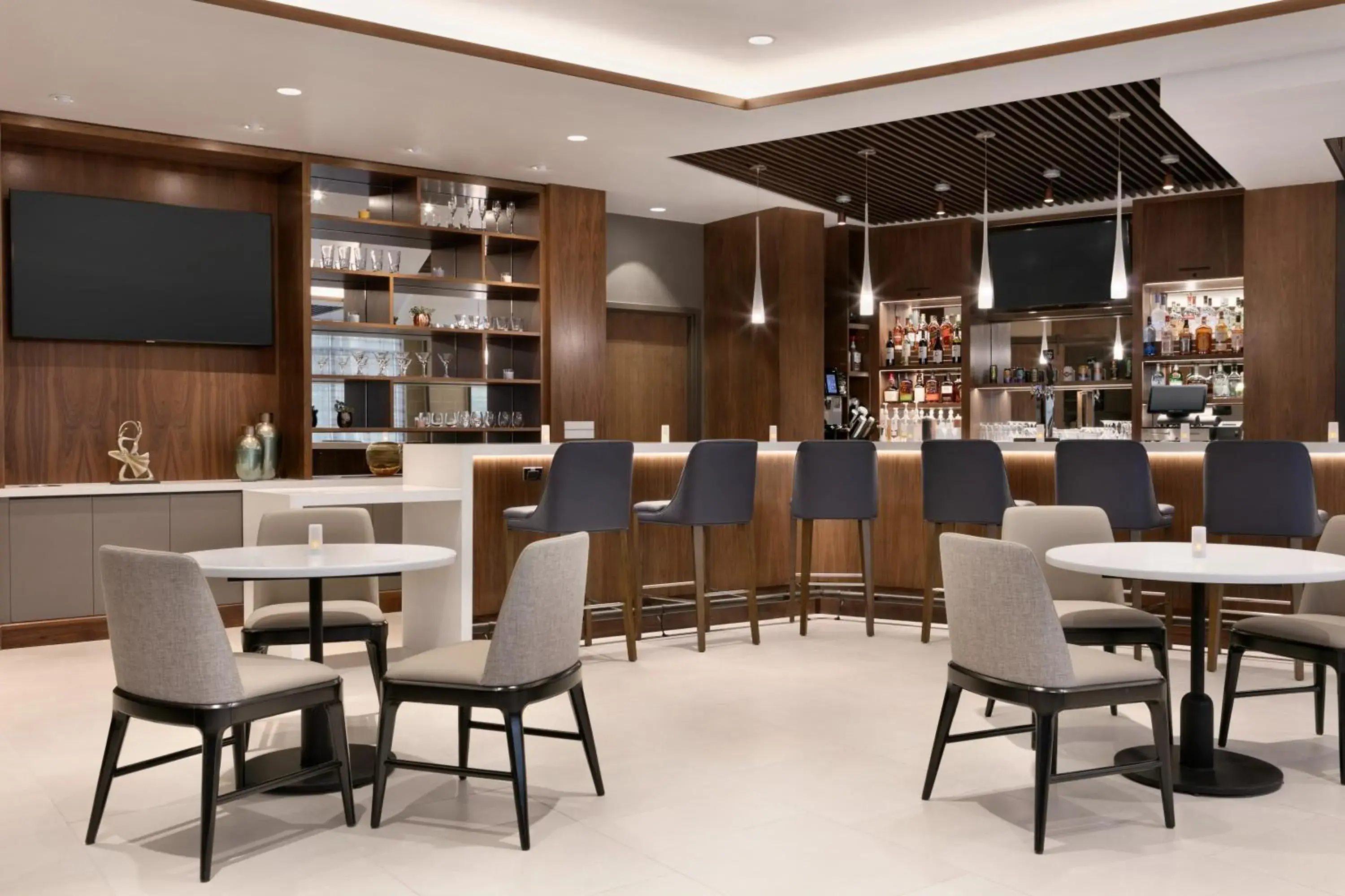 Restaurant/places to eat in Hyatt Place Fort Lee/George Washington Bridge Restaurant/places to eat in Hyatt Place Fort Lee/George Washington Bridge