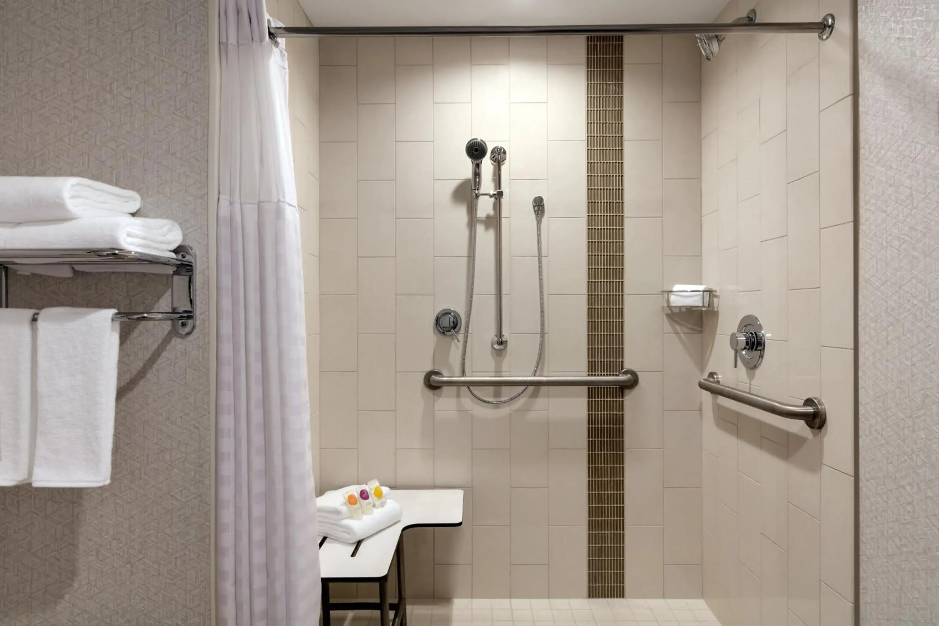 Queen Room with Two Queen Beds and Accessible Tub - Disability Access in Hyatt Place Fort Lee/George Washington Bridge Queen Room with Two Queen Beds and Accessible Tub - Disability Access in Hyatt Place Fort Lee/George Washington Bridge