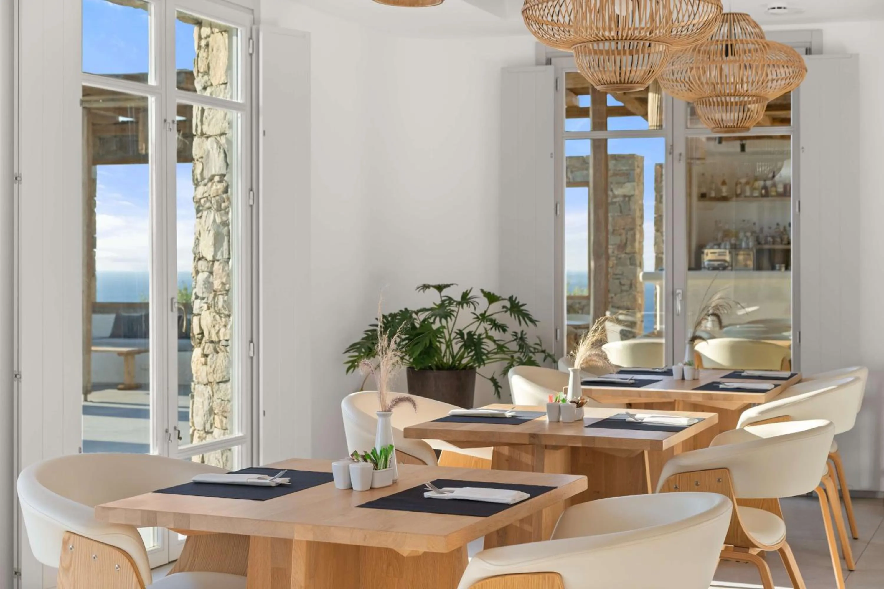Restaurant/places to eat in Radisson Blu Euphoria Resort, Mykonos