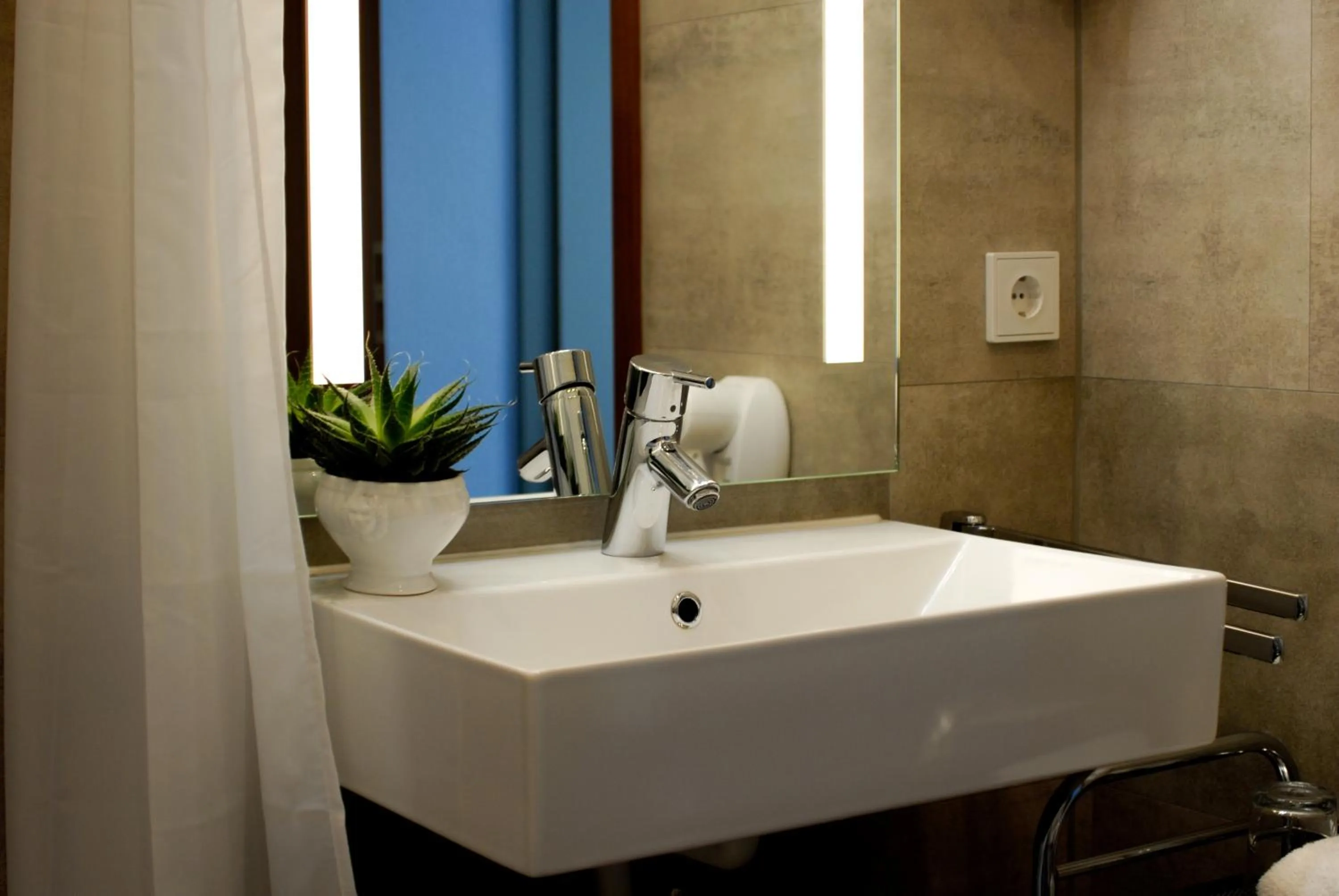 Bathroom in Hotel ZweiLinden Meckenheim Bonn