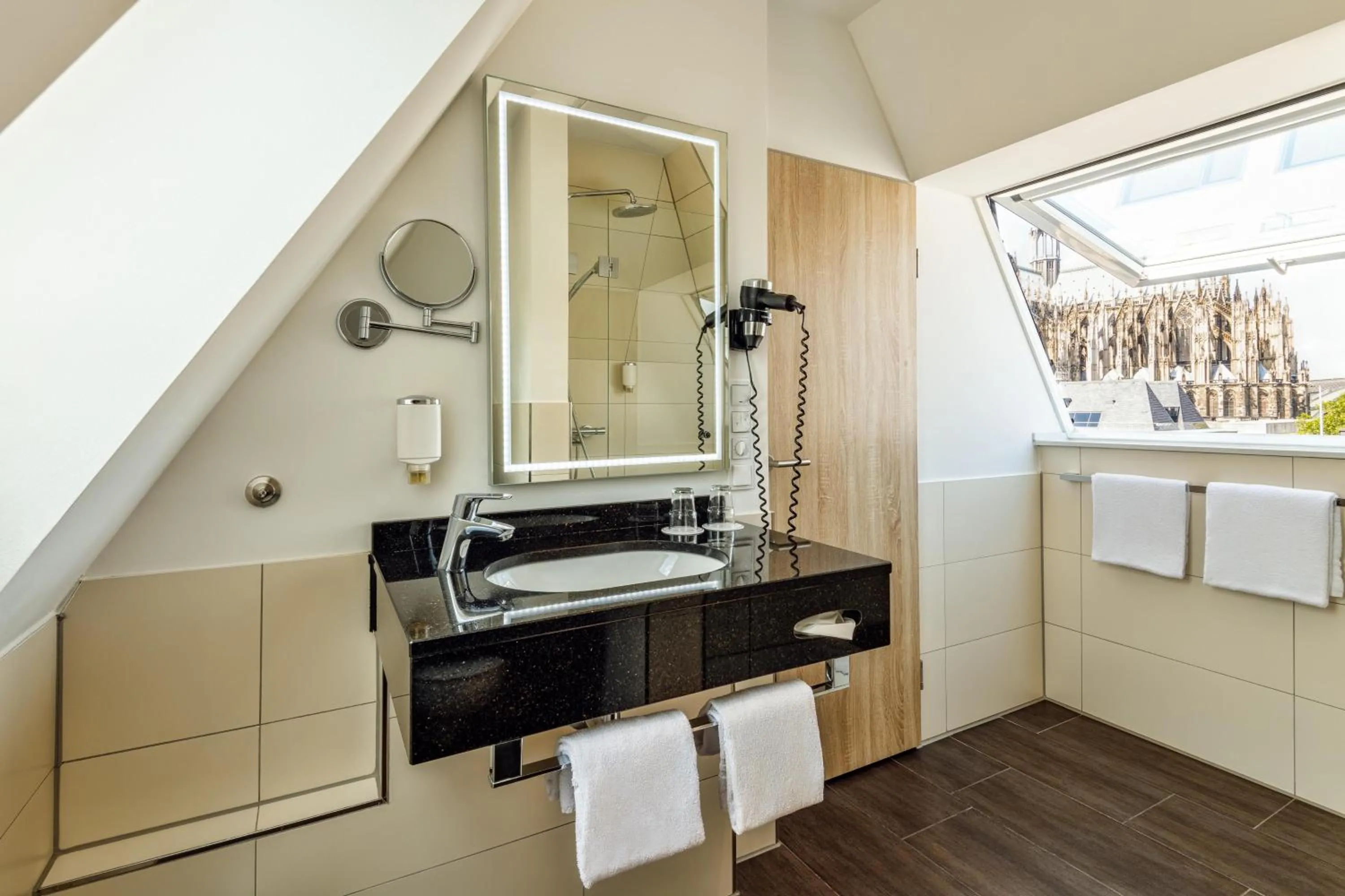 Bathroom in CityClass Hotel Alter Markt