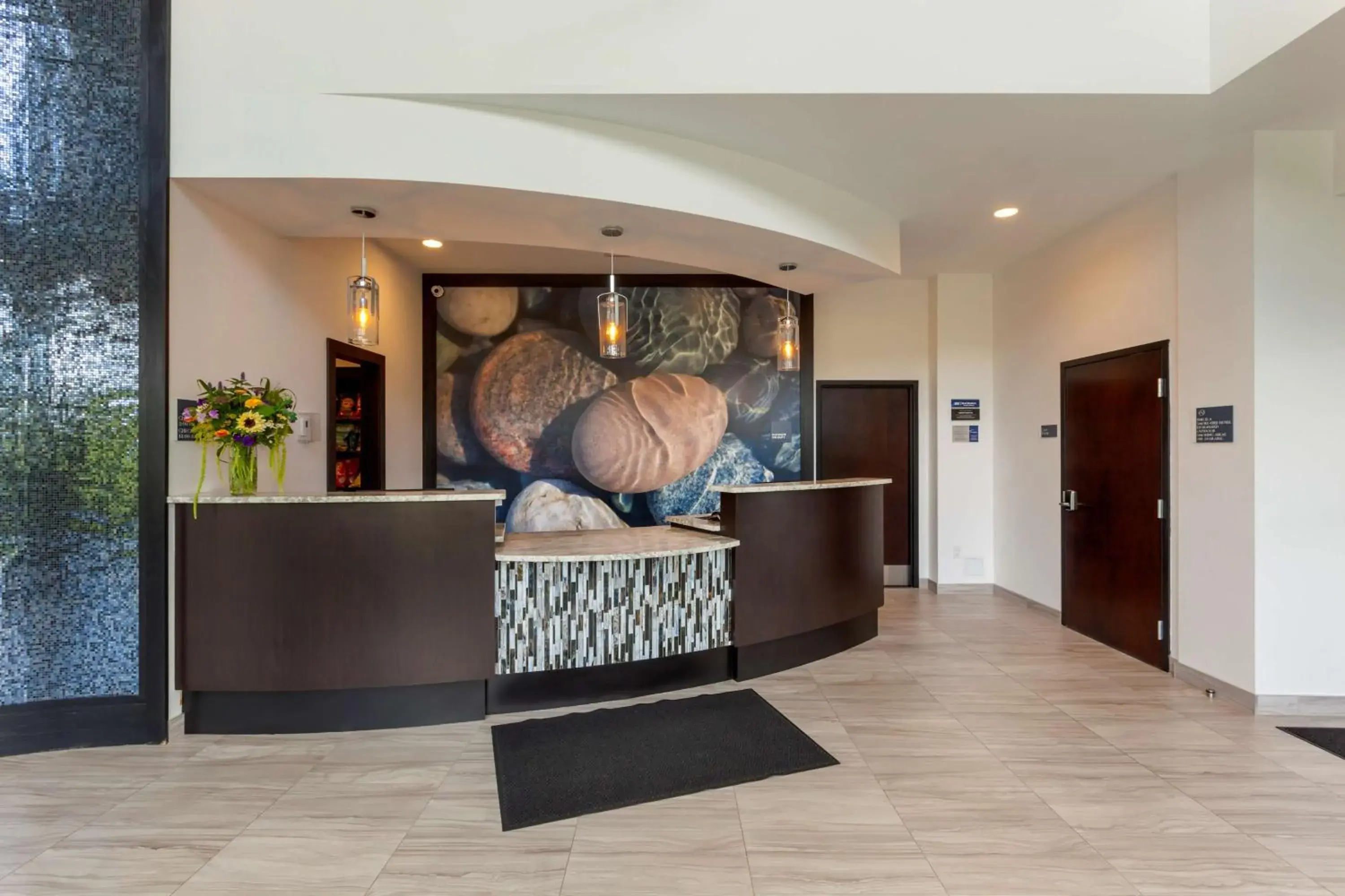 Lobby or reception in Best Western Premier Northwood Hotel Lobby or reception in Best Western Premier Northwood Hotel