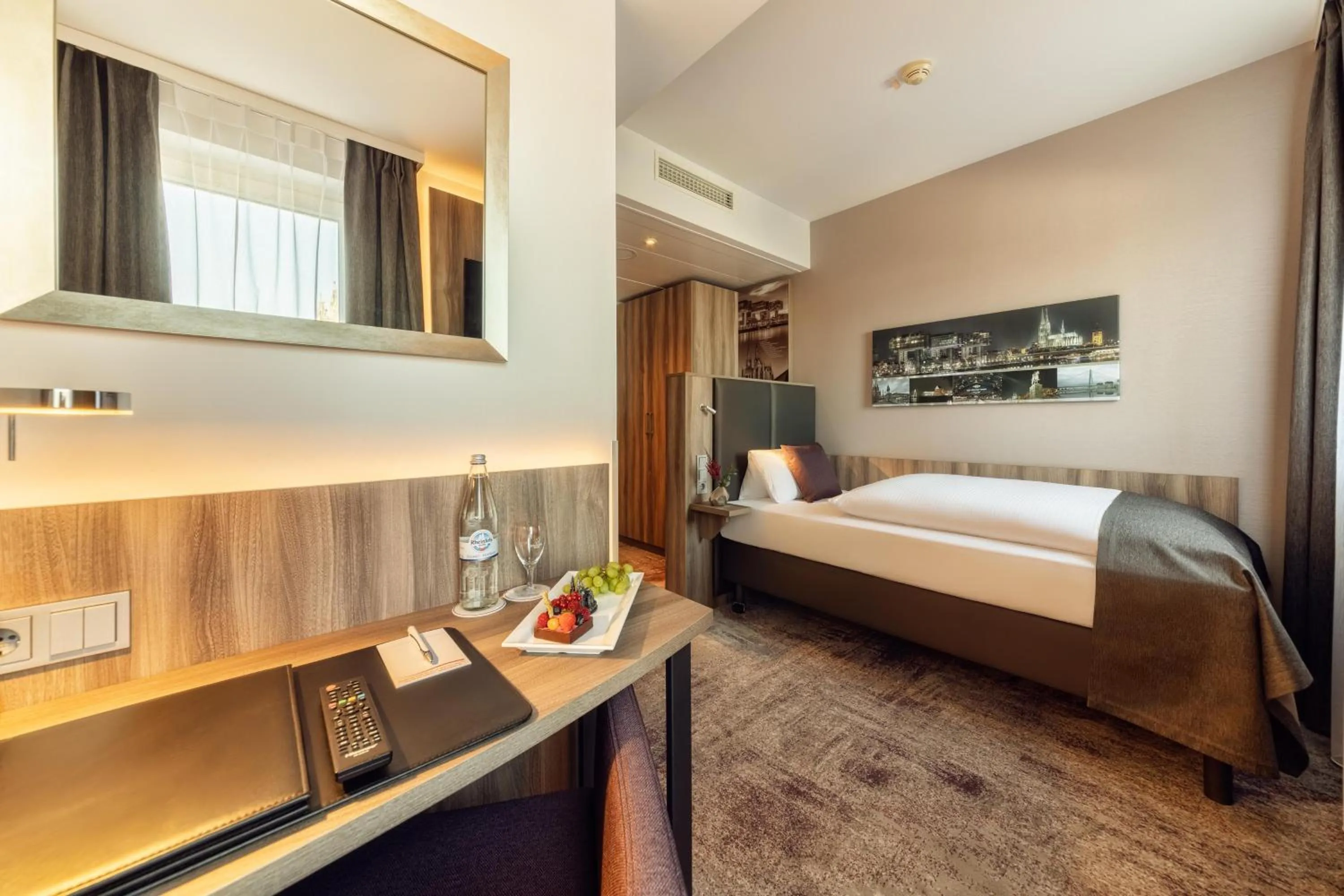 Bed in CityClass Hotel am Dom