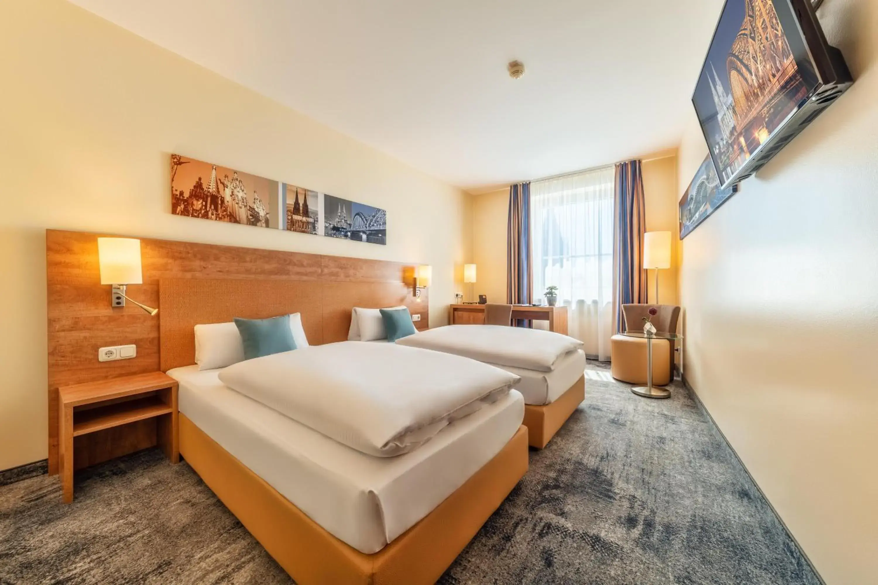 Bed in CityClass Hotel am Dom Bed in CityClass Hotel am Dom