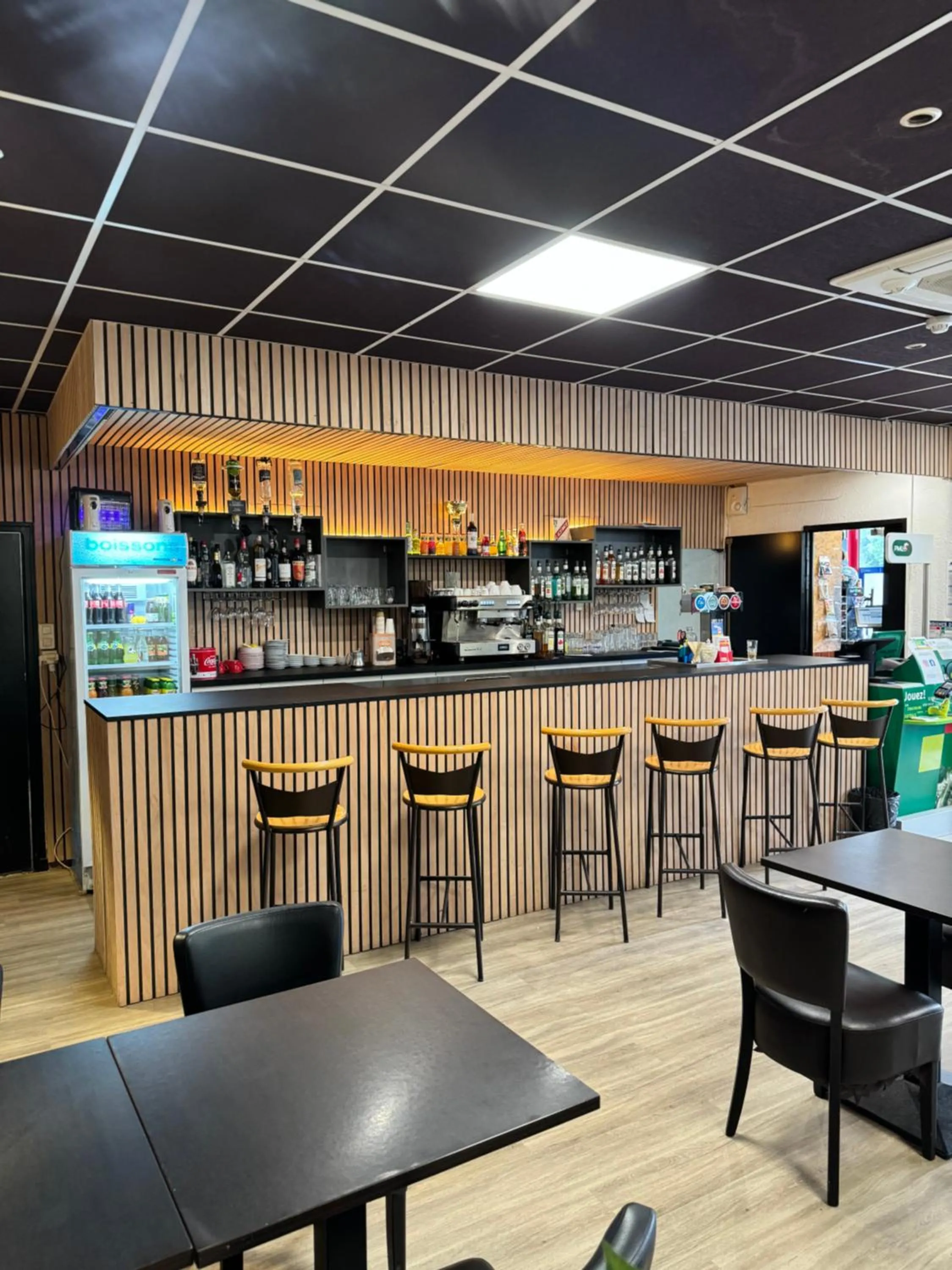 Lounge or bar in La Cascade