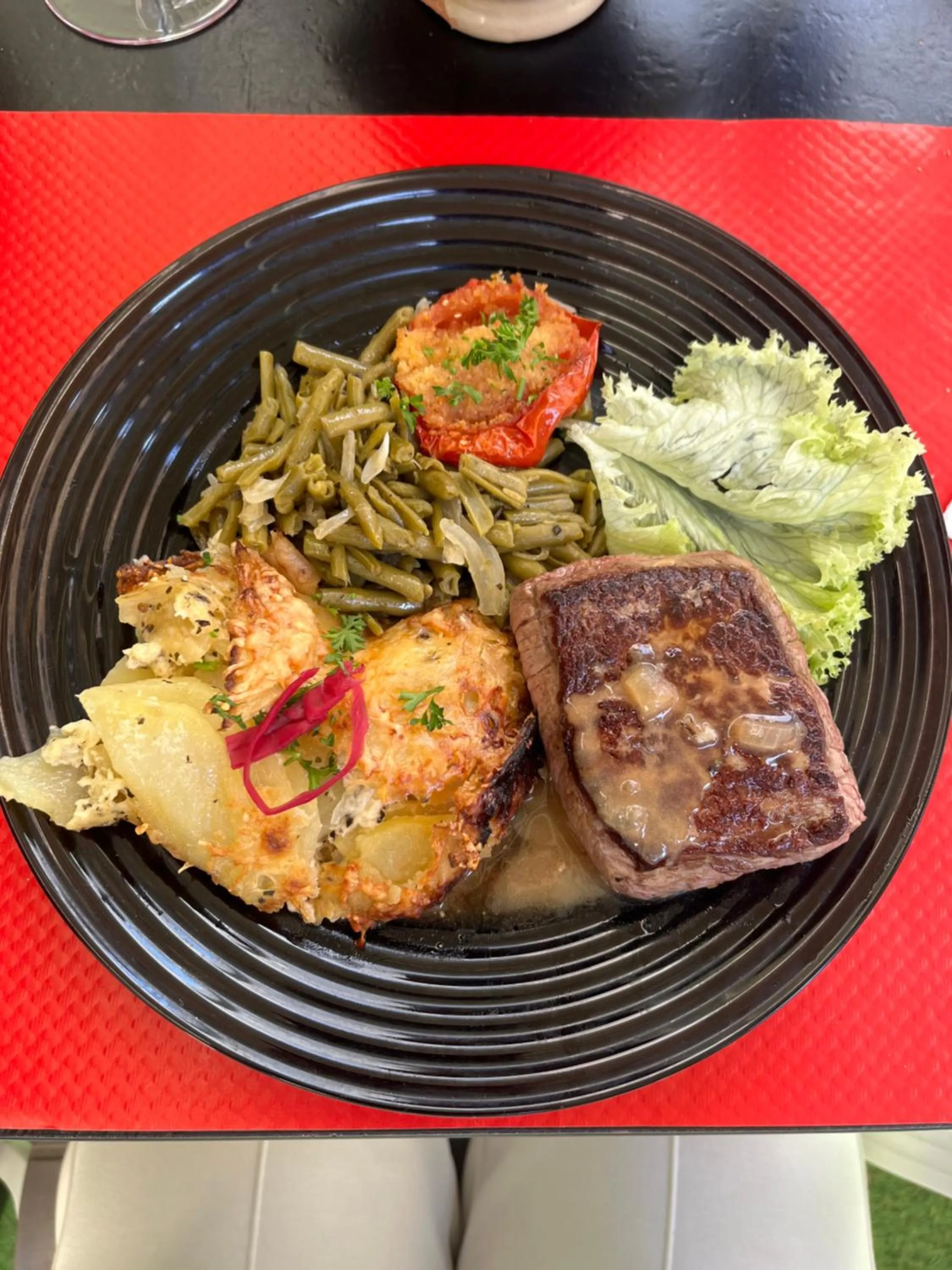 Restaurant/places to eat in La Cascade