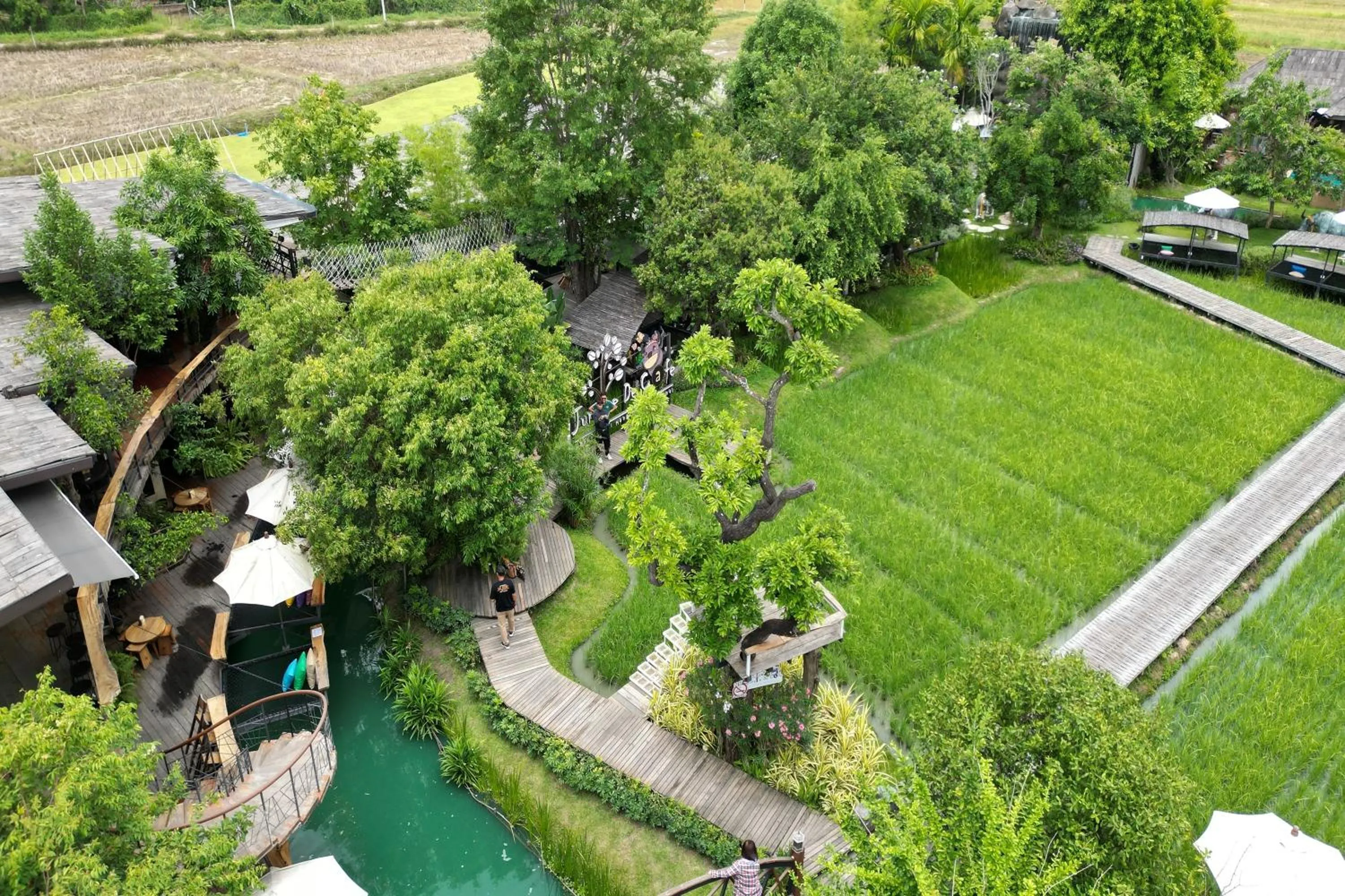 Restaurant/places to eat in Tongna Cottage Natural Resort